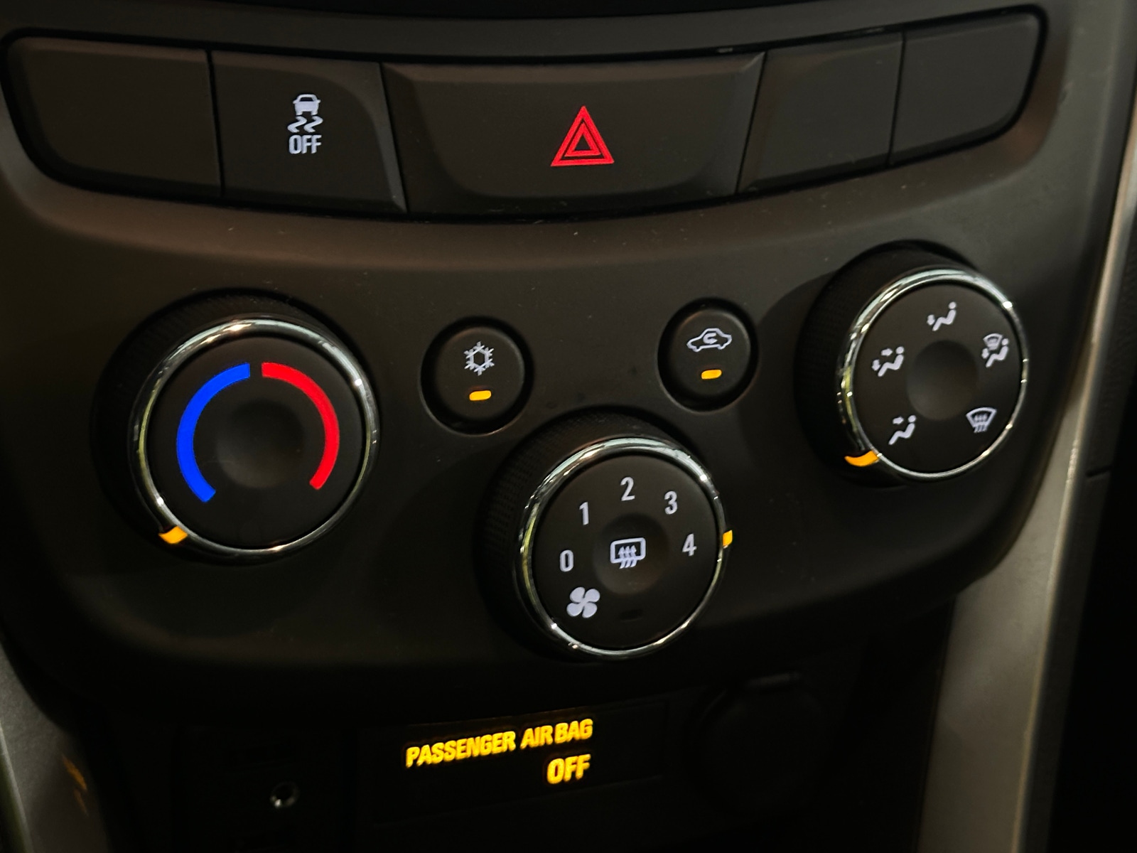 Thumbnail: 2021 Chevrolet Trax - 4