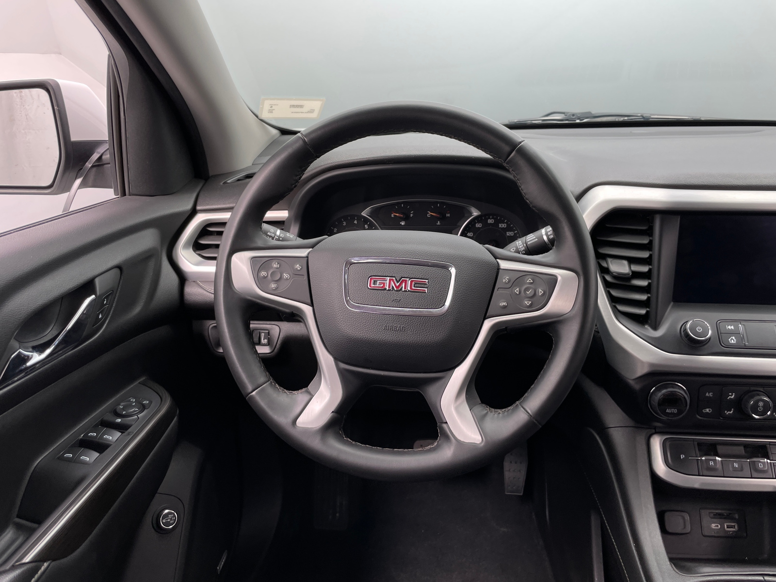 Thumbnail: 2023 GMC Acadia - 4