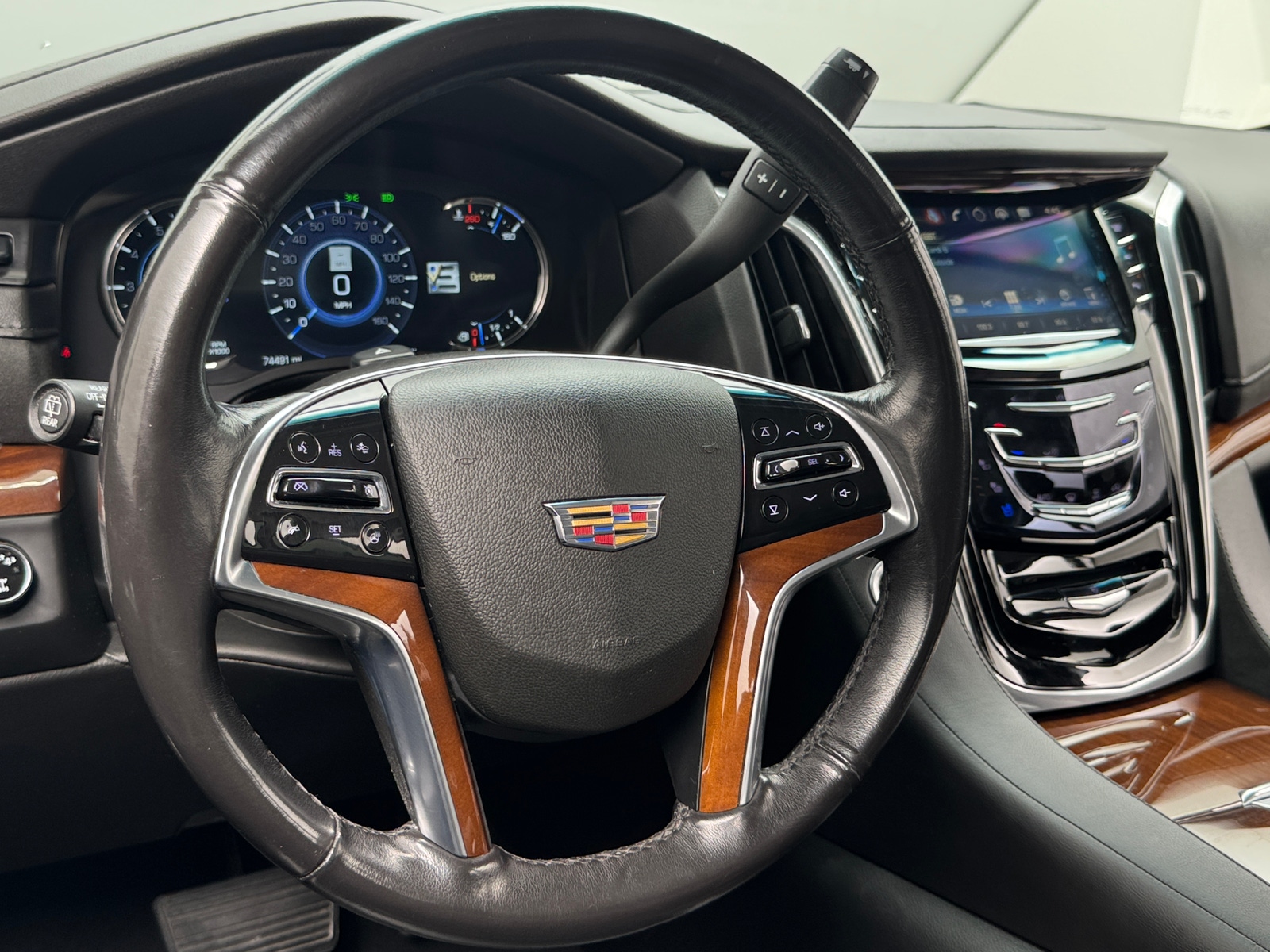 Thumbnail: 2019 Cadillac Escalade - 4
