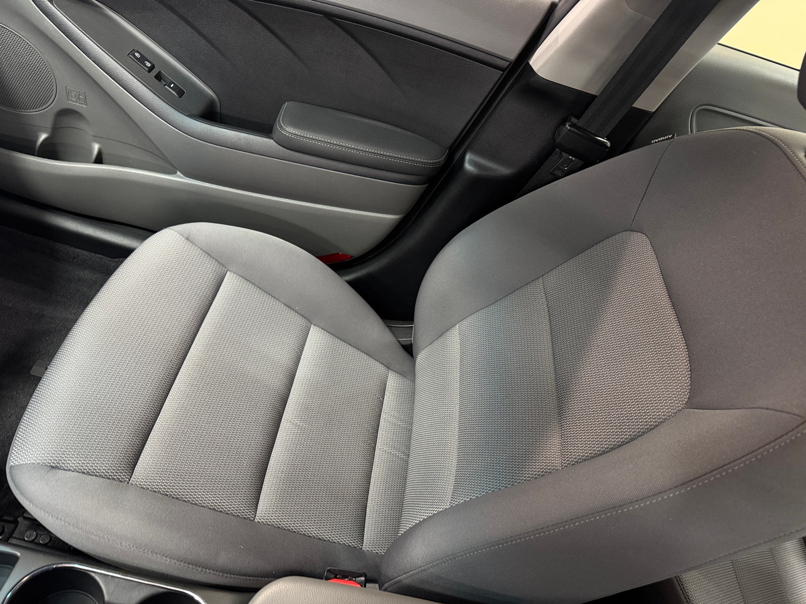 Thumbnail: 2017 Kia Forte - 2
