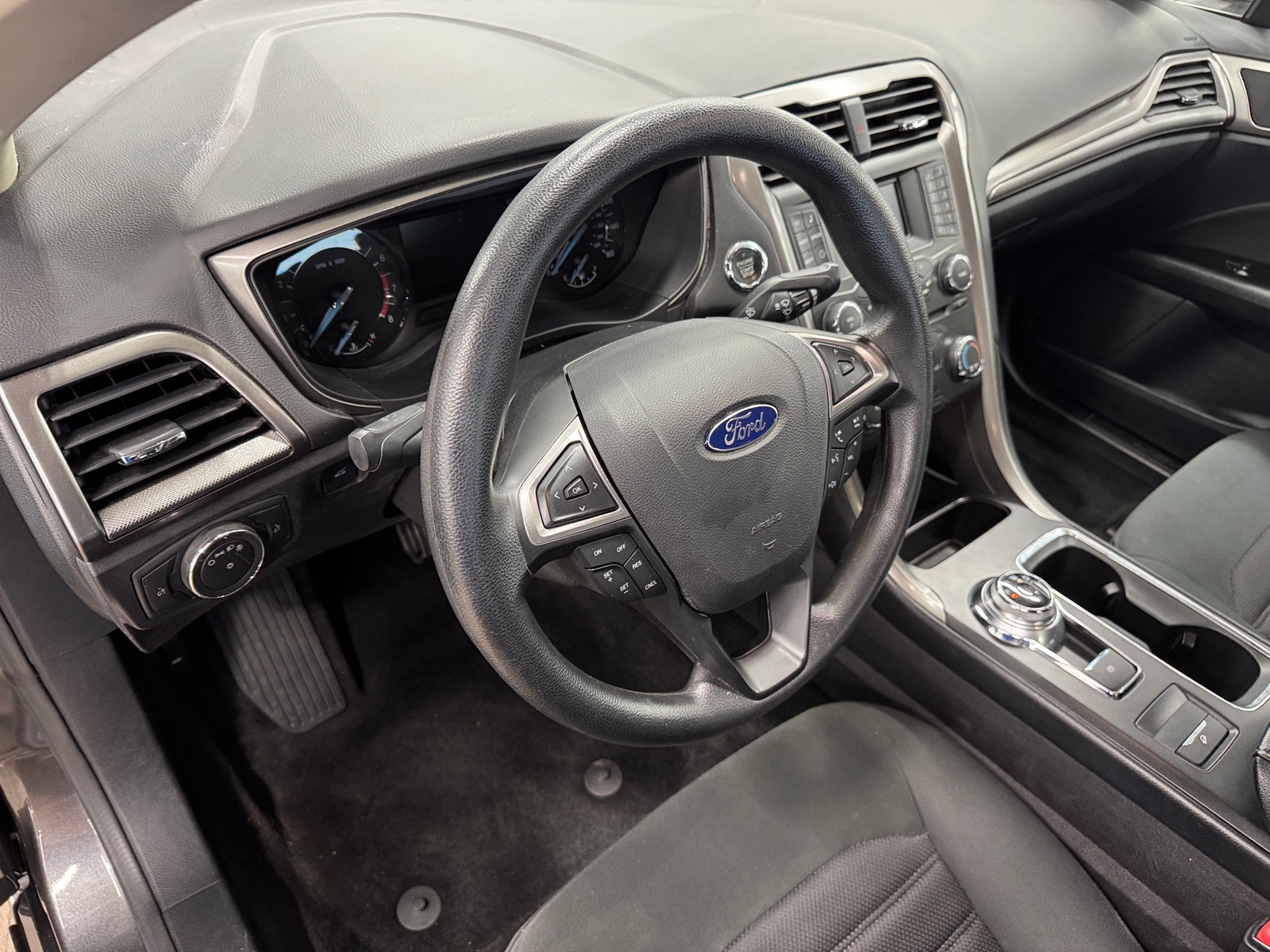 Thumbnail: 2017 Ford Fusion - 3