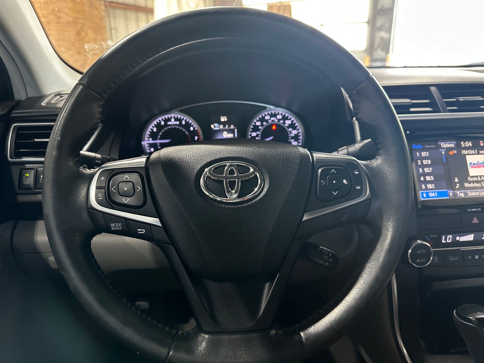 Thumbnail: 2016 Toyota Camry - 4