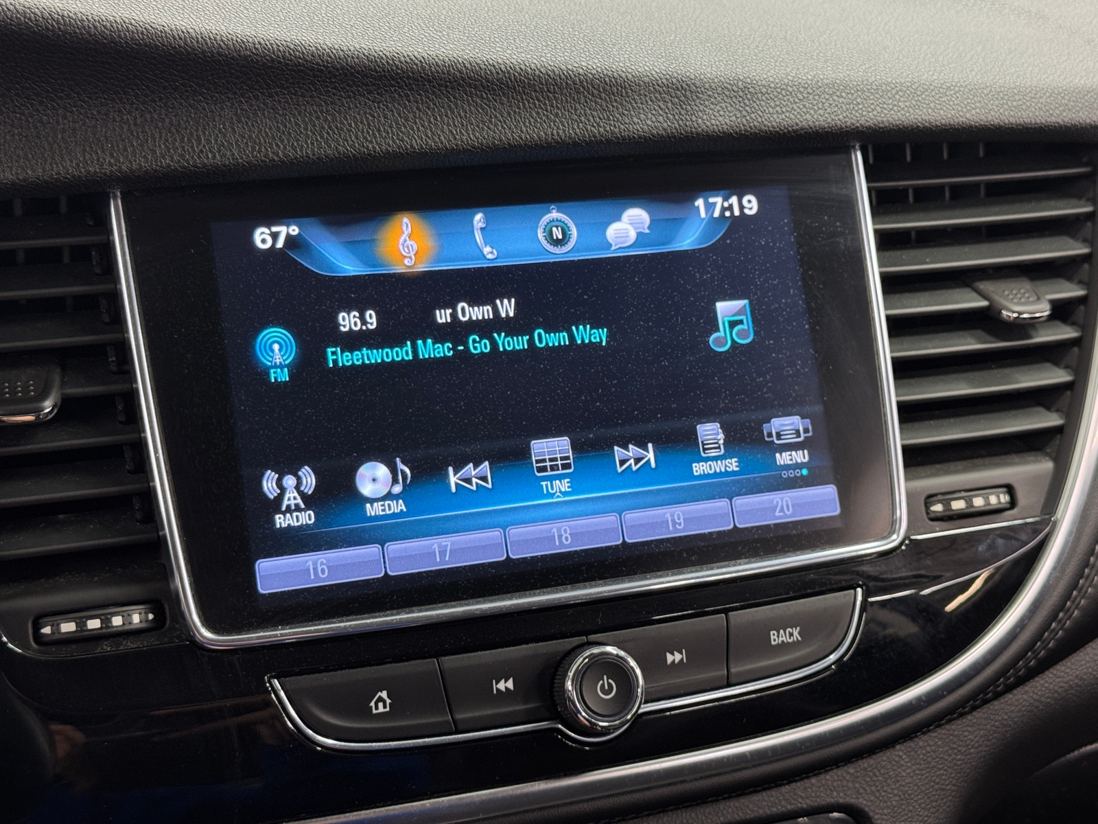 Thumbnail: 2018 Buick Encore - 3
