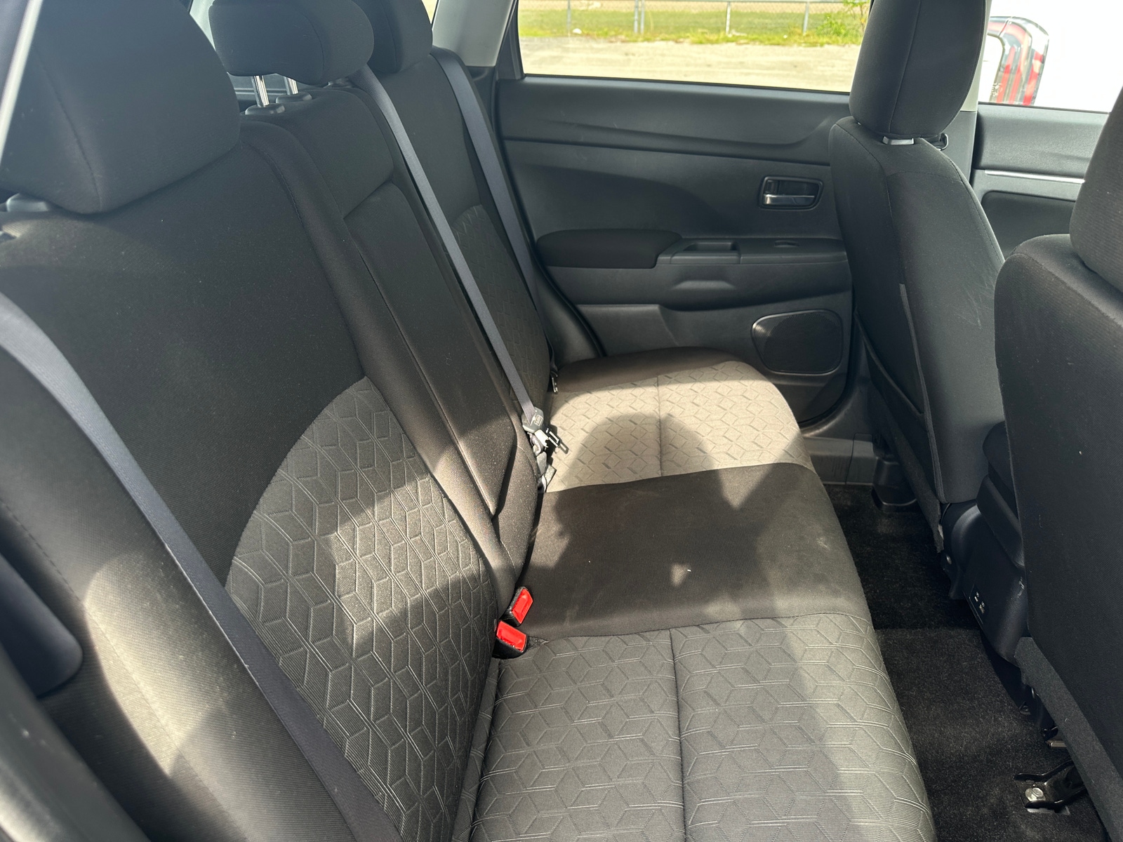 Thumbnail: 2022 Mitsubishi Outlander Sport - 6