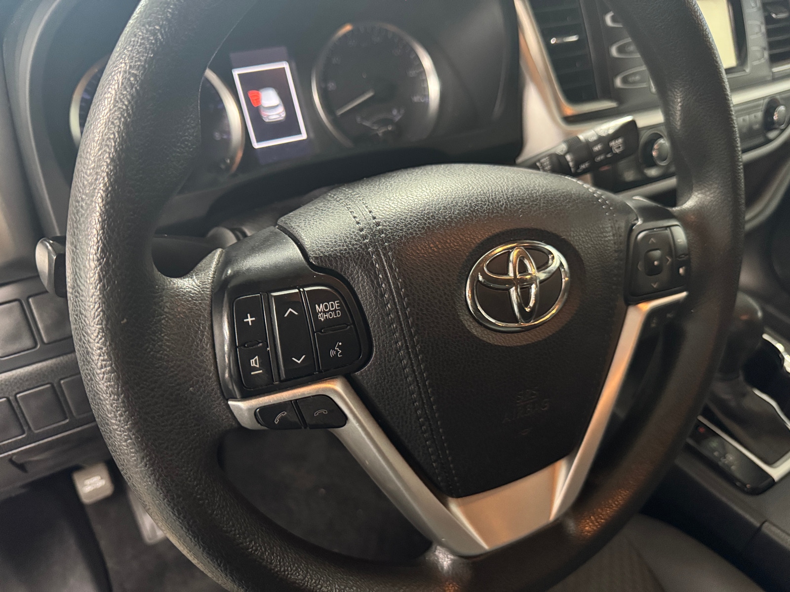 Thumbnail: 2019 Toyota Highlander - 5