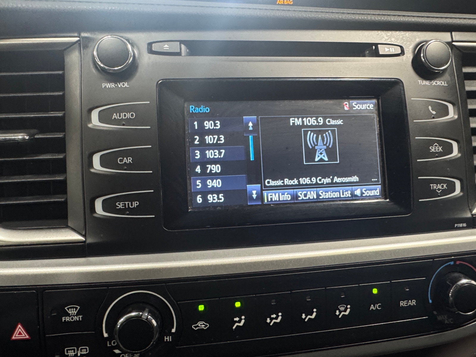 Thumbnail: 2019 Toyota Highlander - 4
