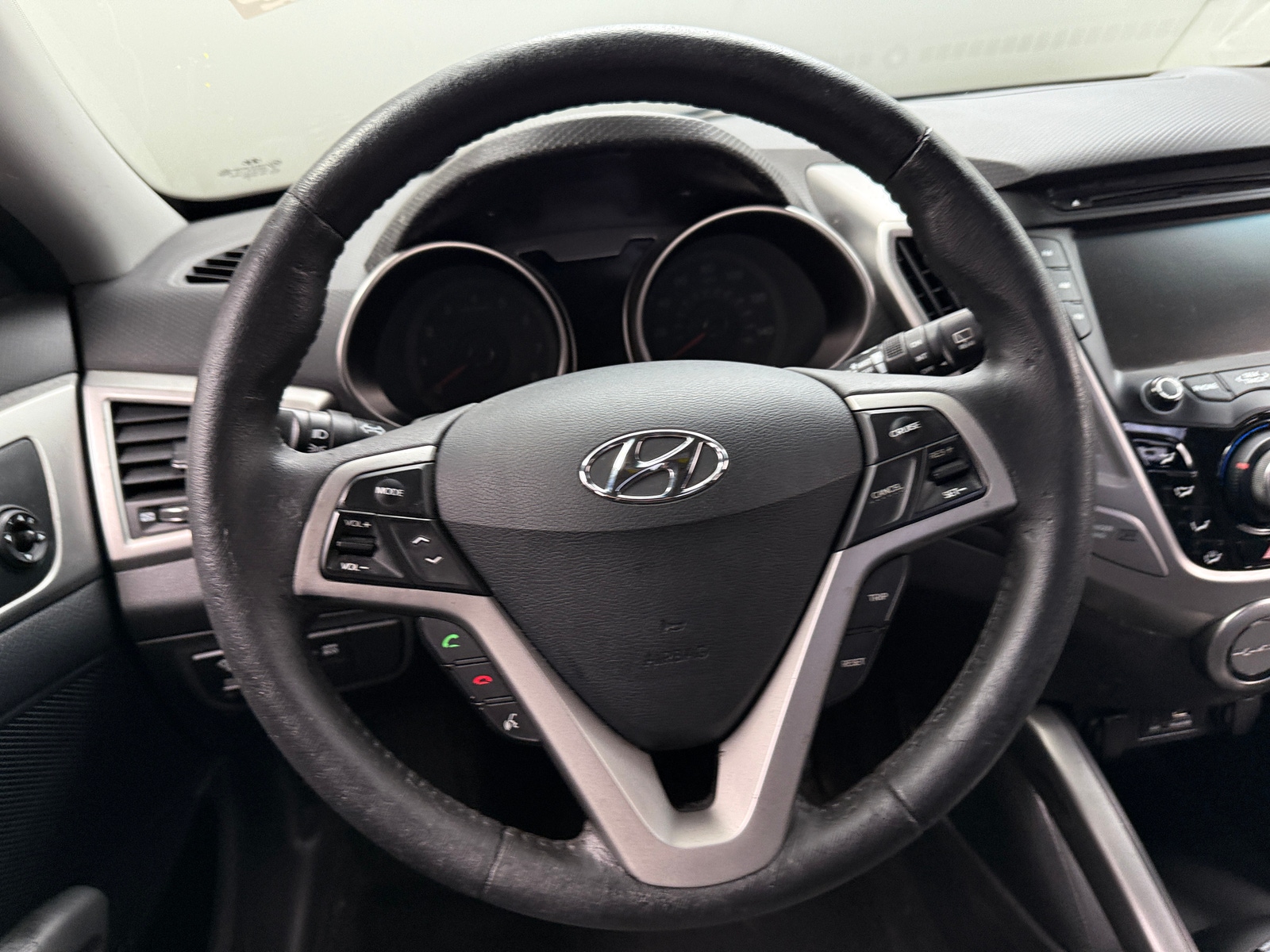 Thumbnail: 2013 Hyundai Veloster - 4