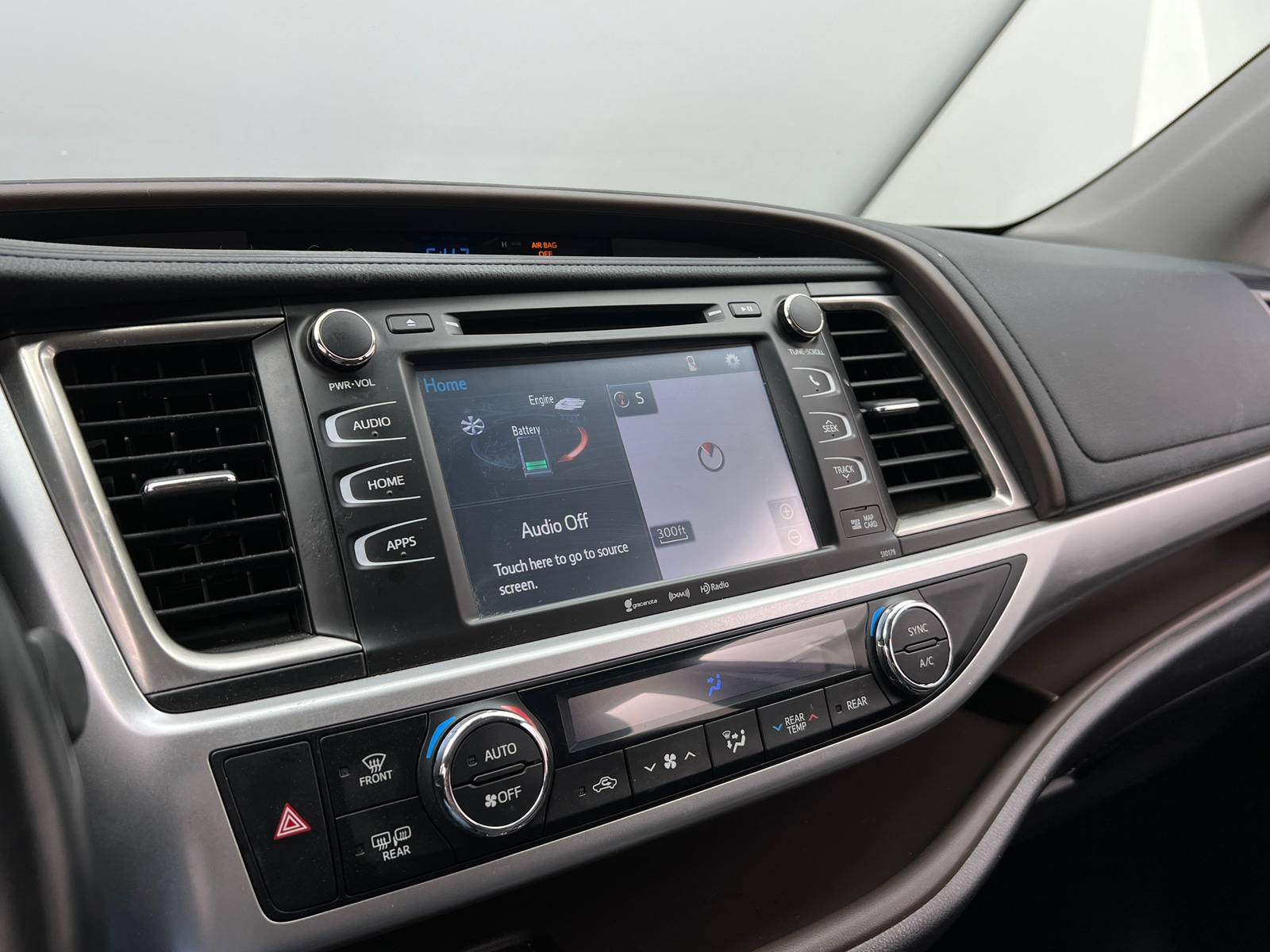 Thumbnail: 2018 Toyota Highlander - 3