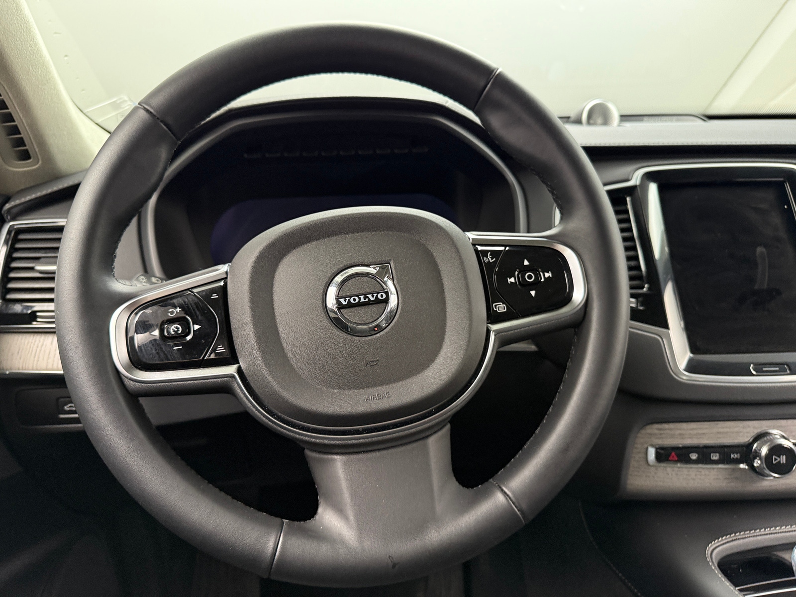 Thumbnail: 2024 Volvo XC90 - 4