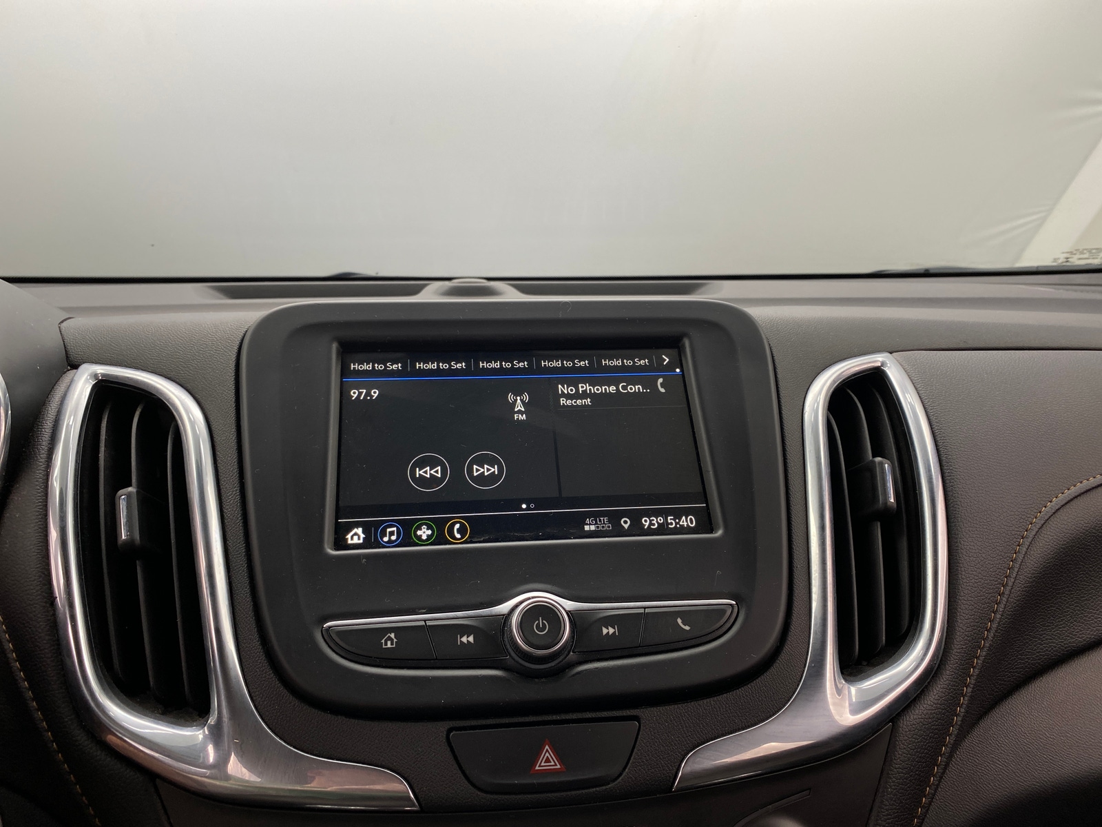Thumbnail: 2019 Chevrolet Equinox - 4