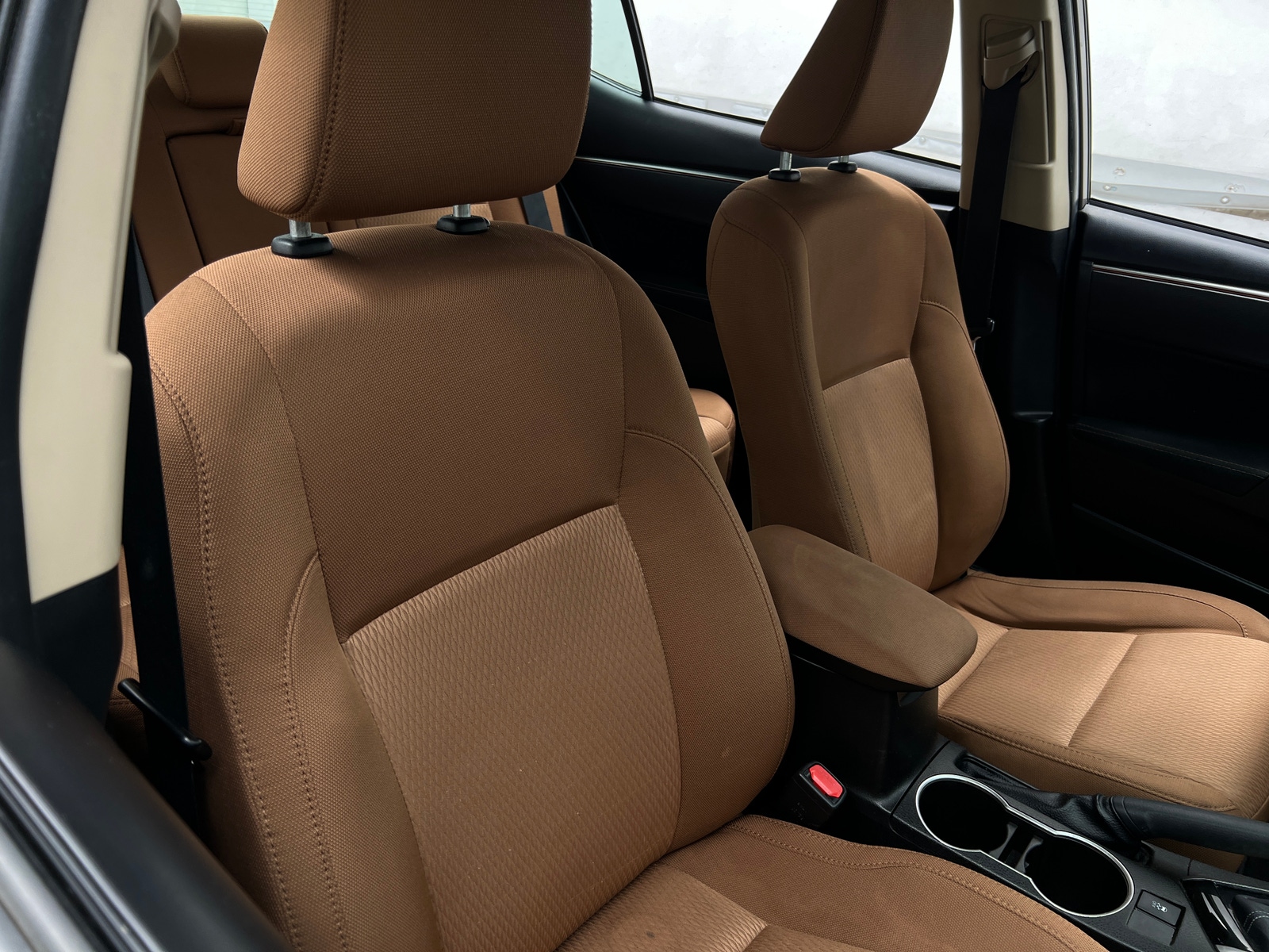 Thumbnail: 2015 Toyota Corolla - 2