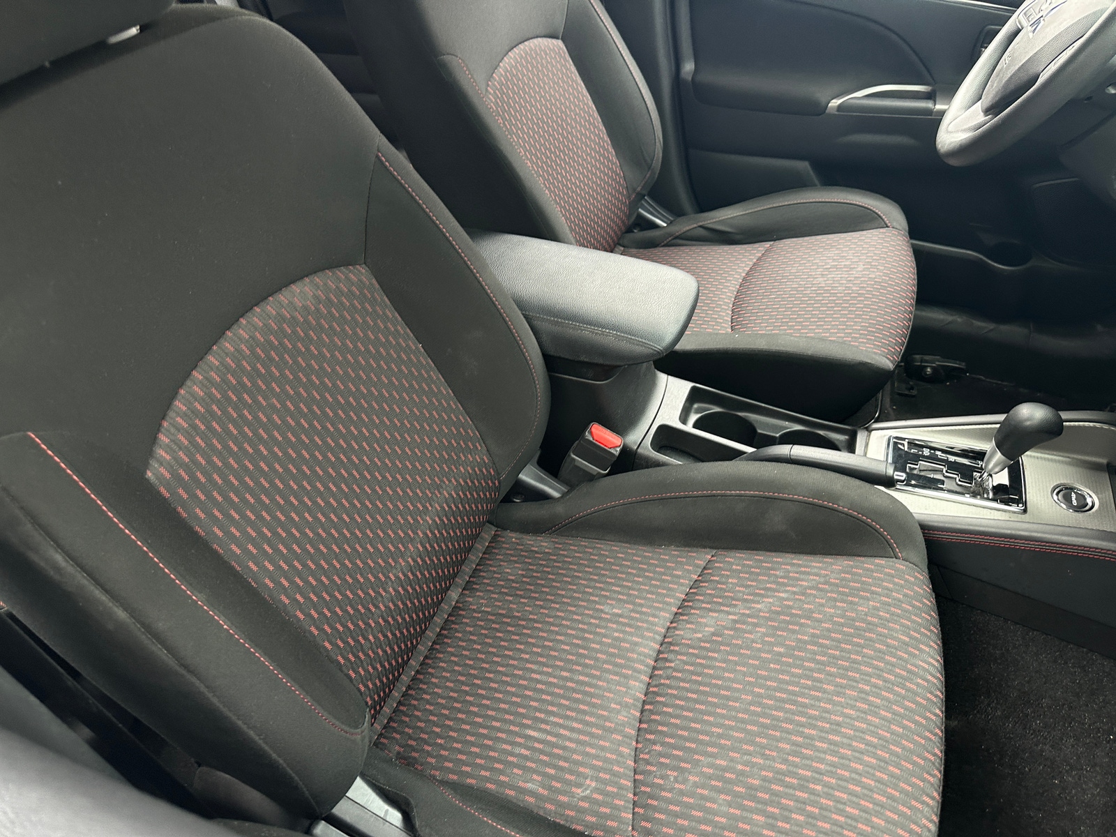 Thumbnail: 2018 Mitsubishi Outlander Sport - 2