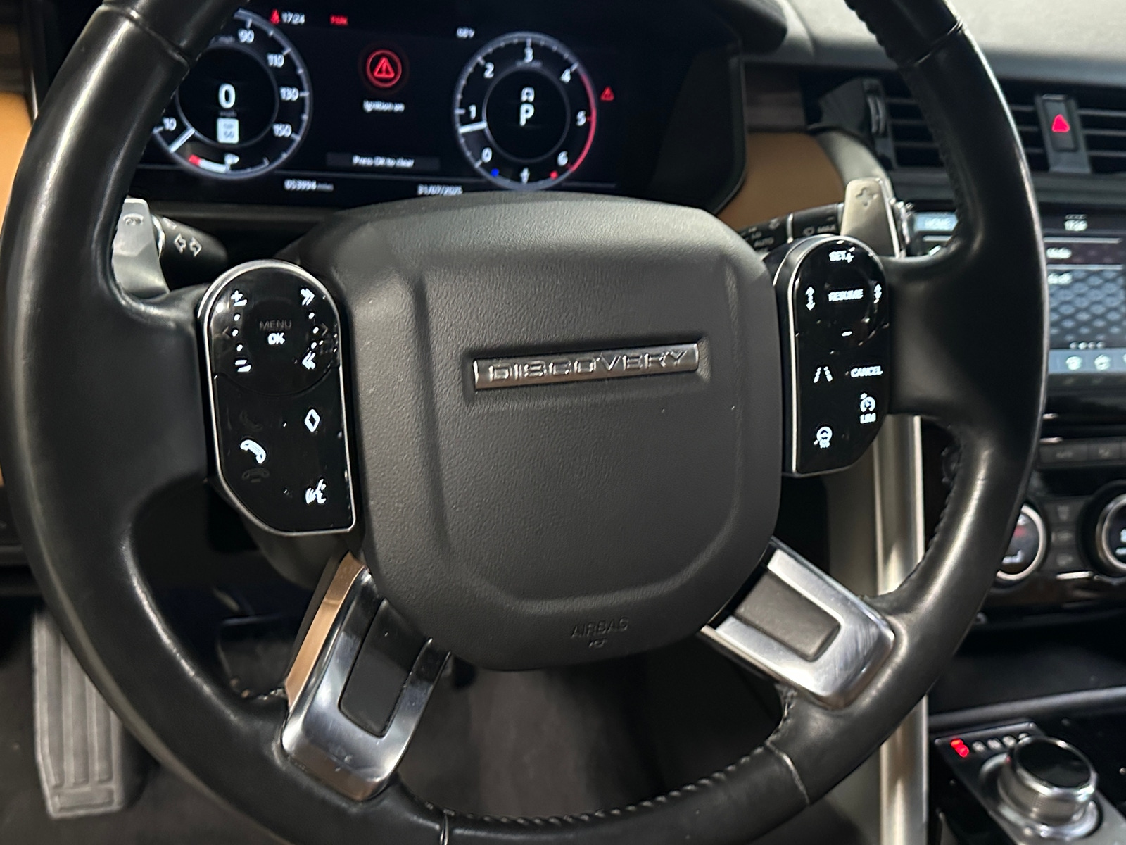 Thumbnail: 2019 Land Rover Discovery - 4