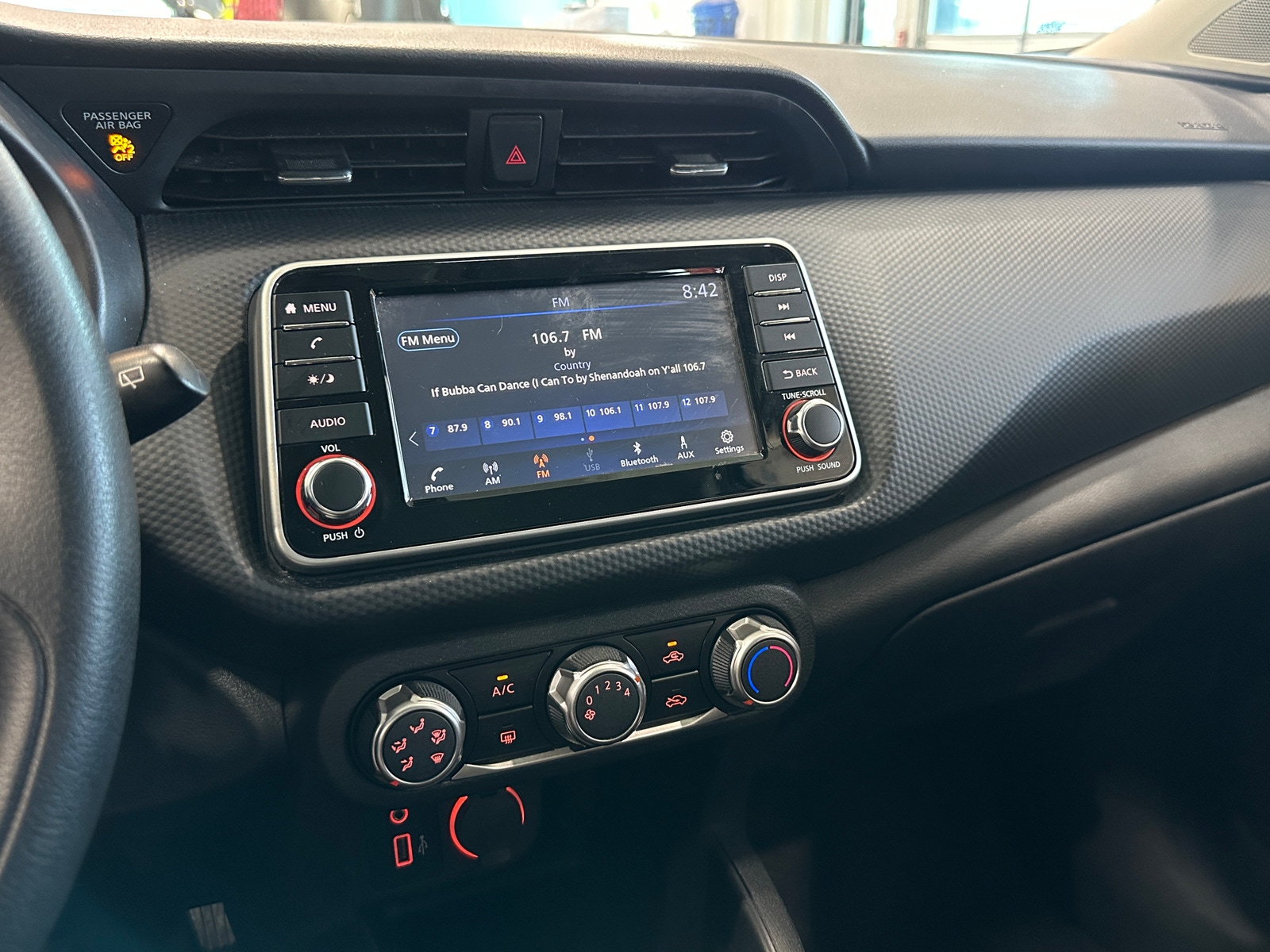 Thumbnail: 2024 Nissan Kicks - 4