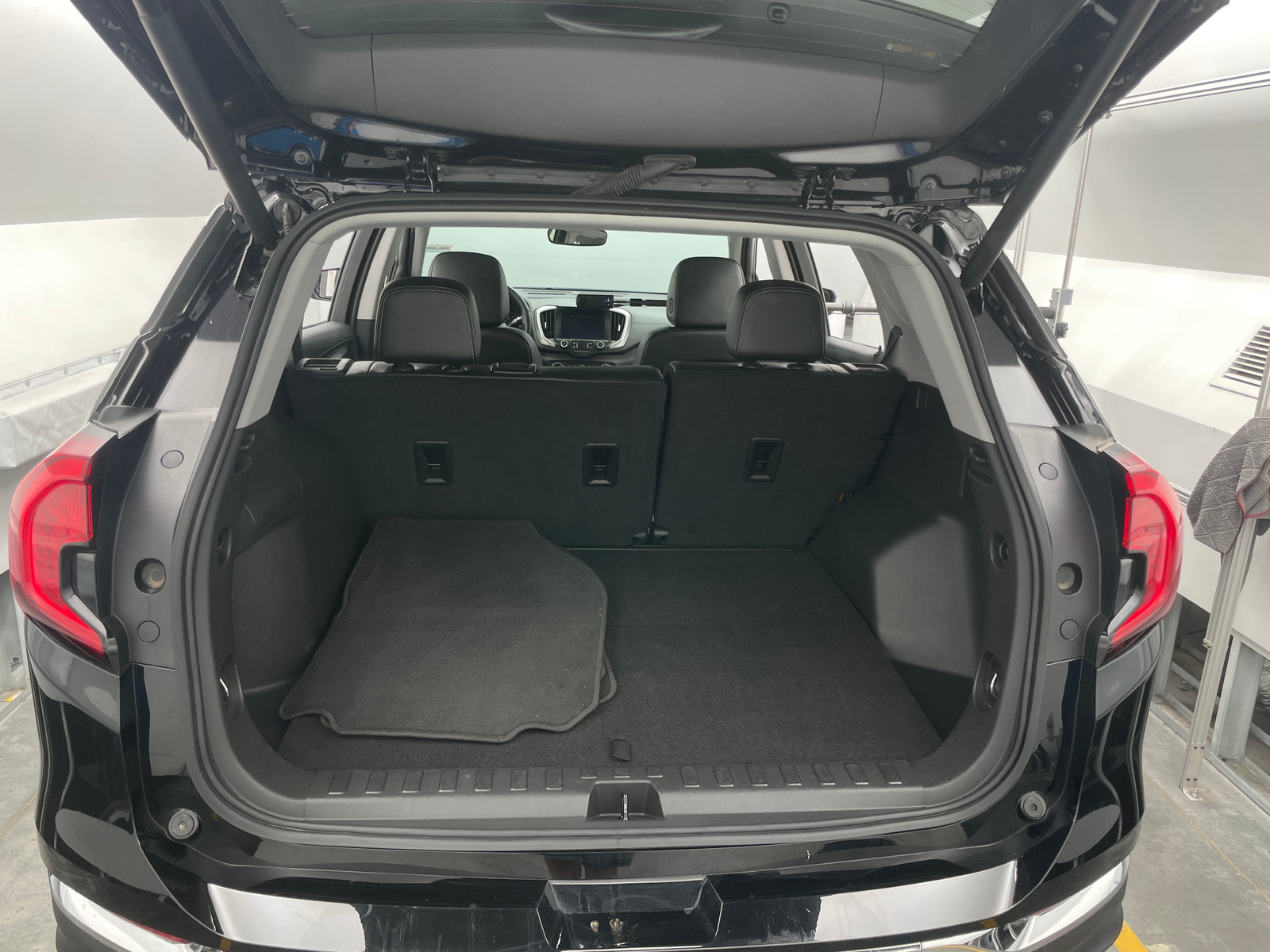 Thumbnail: 2024 GMC Terrain - 6