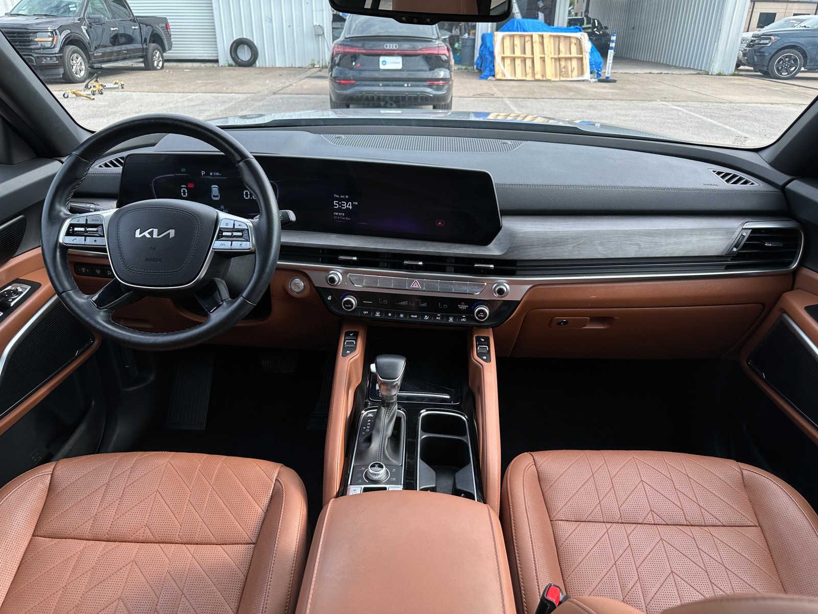 Thumbnail: 2023 Kia Telluride - 2