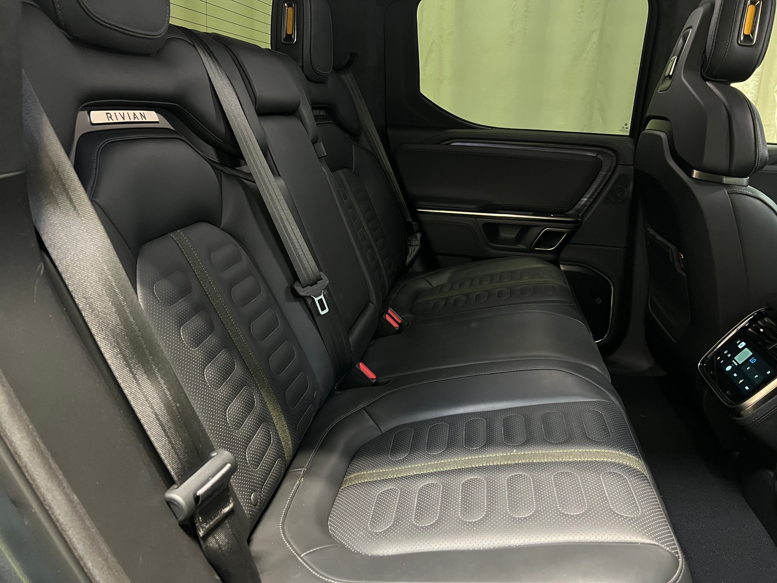 Thumbnail: 2024 Rivian R1T - 5