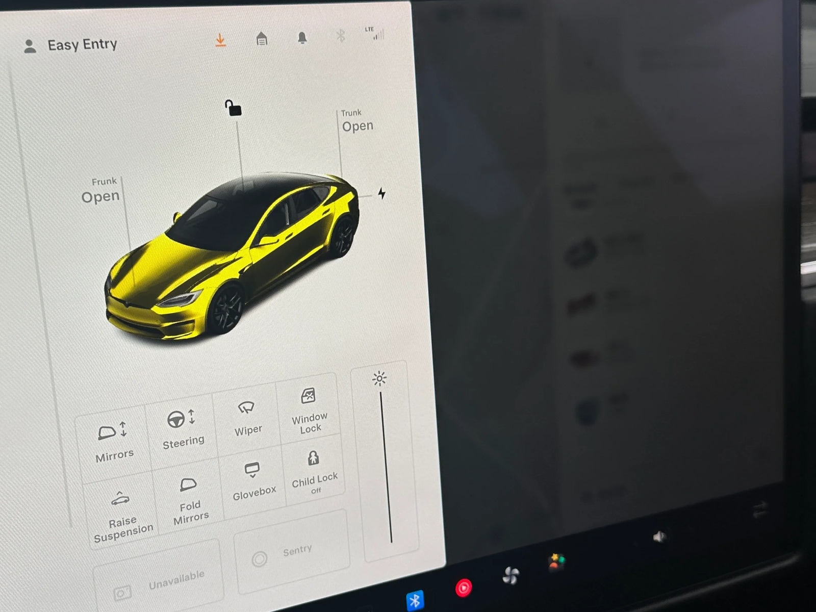 Thumbnail: 2022 Tesla Model S - 3