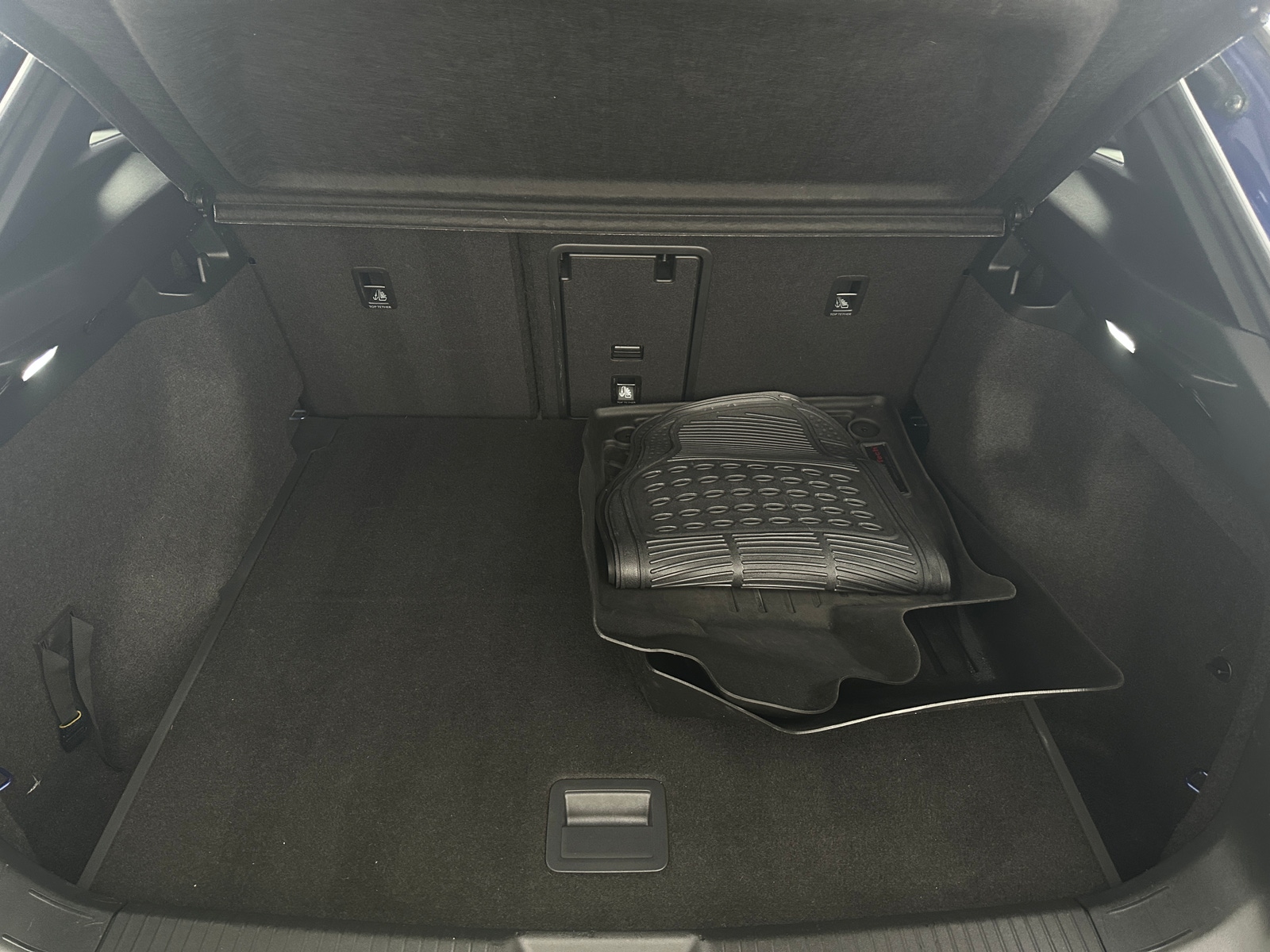 Thumbnail: 2021 Volkswagen ID.4 - 6