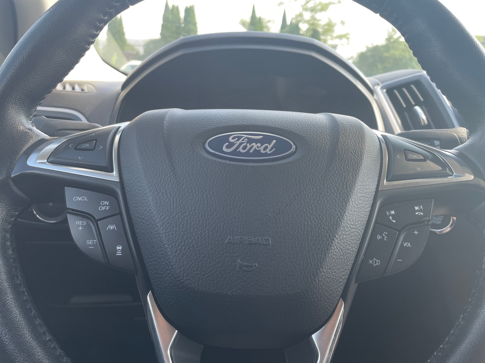 Thumbnail: 2023 Ford Edge - 5