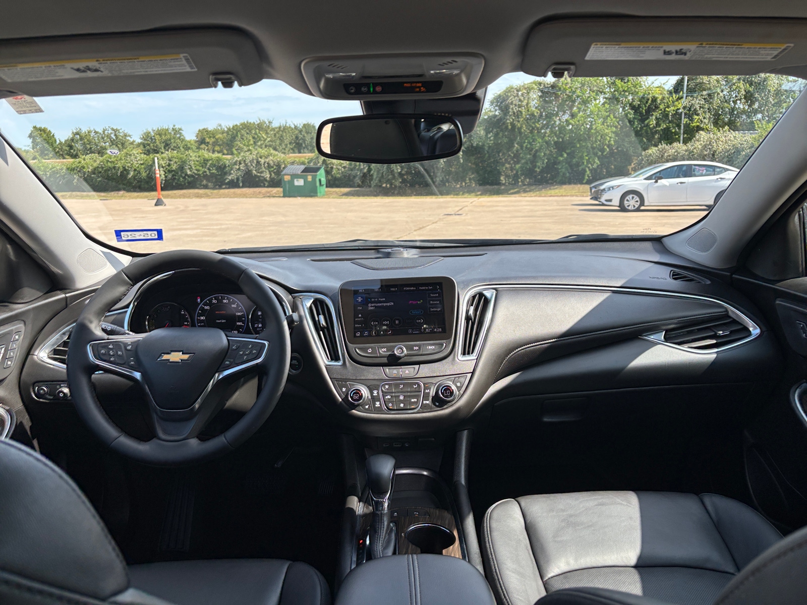 Thumbnail: 2024 Chevrolet Malibu - 3