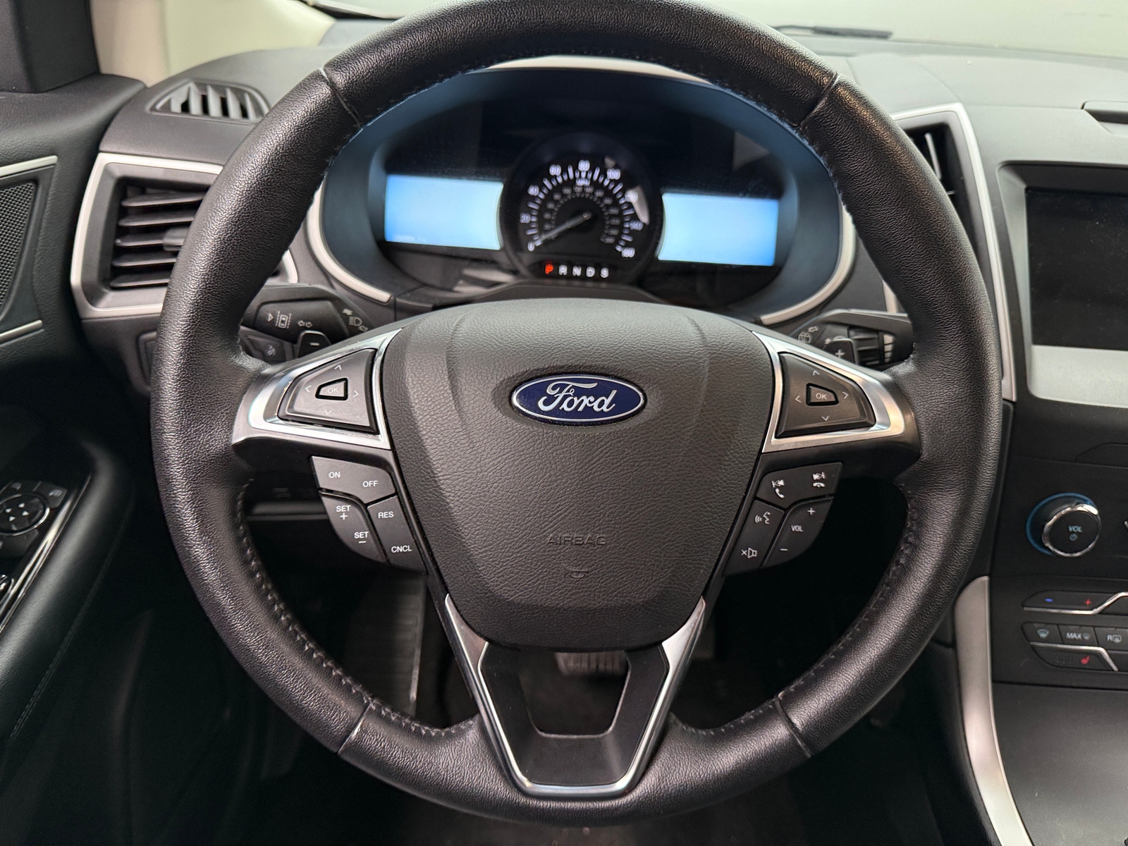 Thumbnail: 2019 Ford Edge - 4