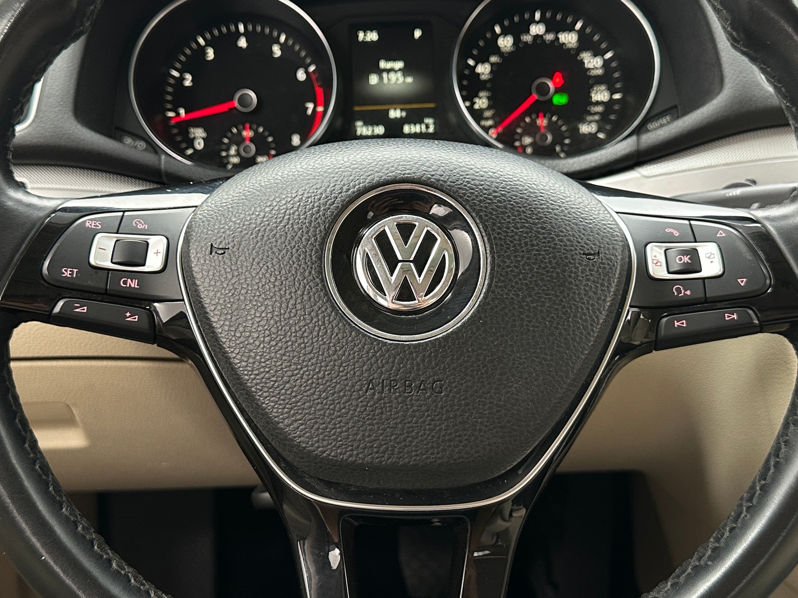 Thumbnail: 2019 Volkswagen Passat - 4