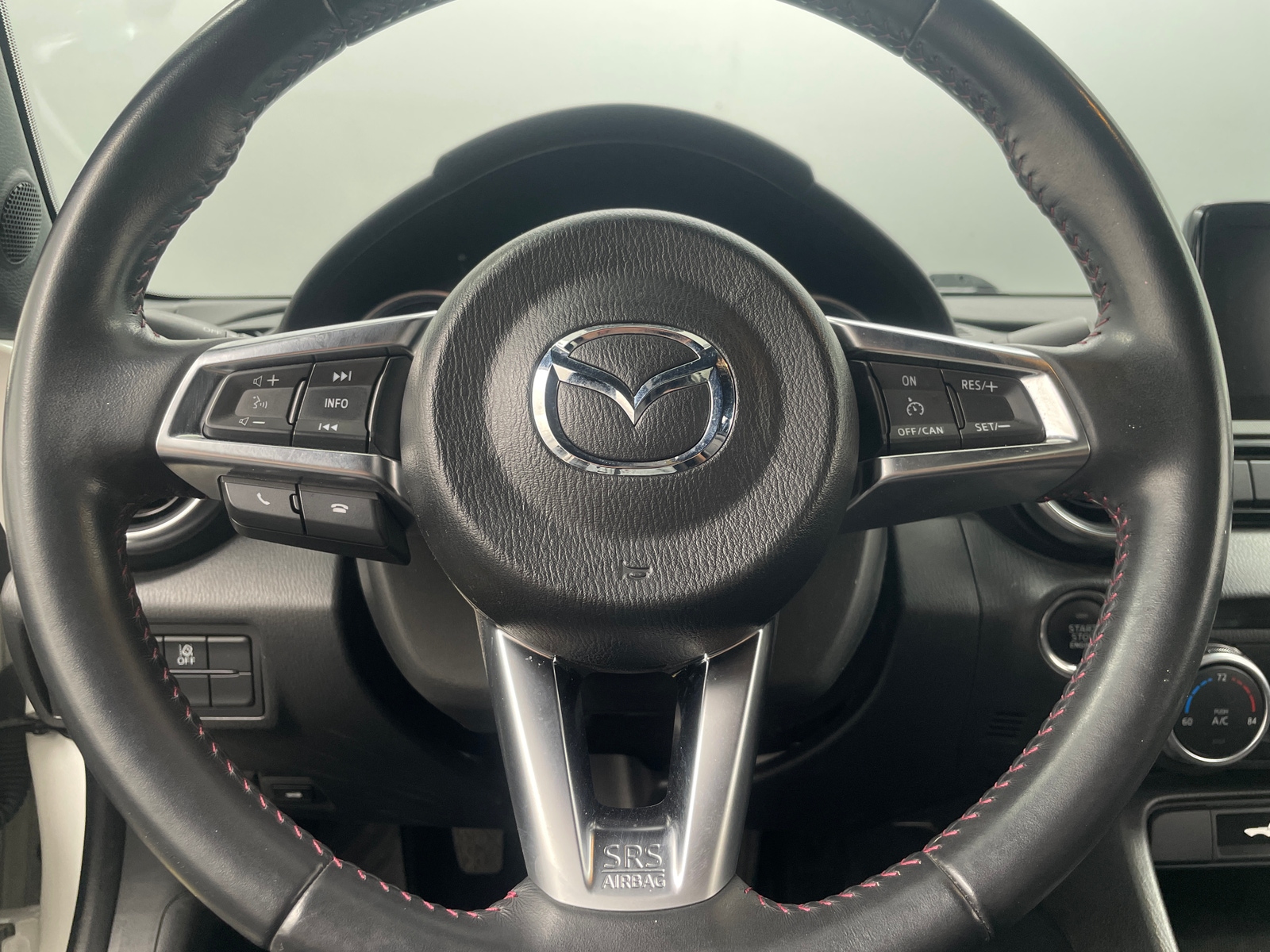 Thumbnail: 2019 Mazda MX-5 Miata - 4