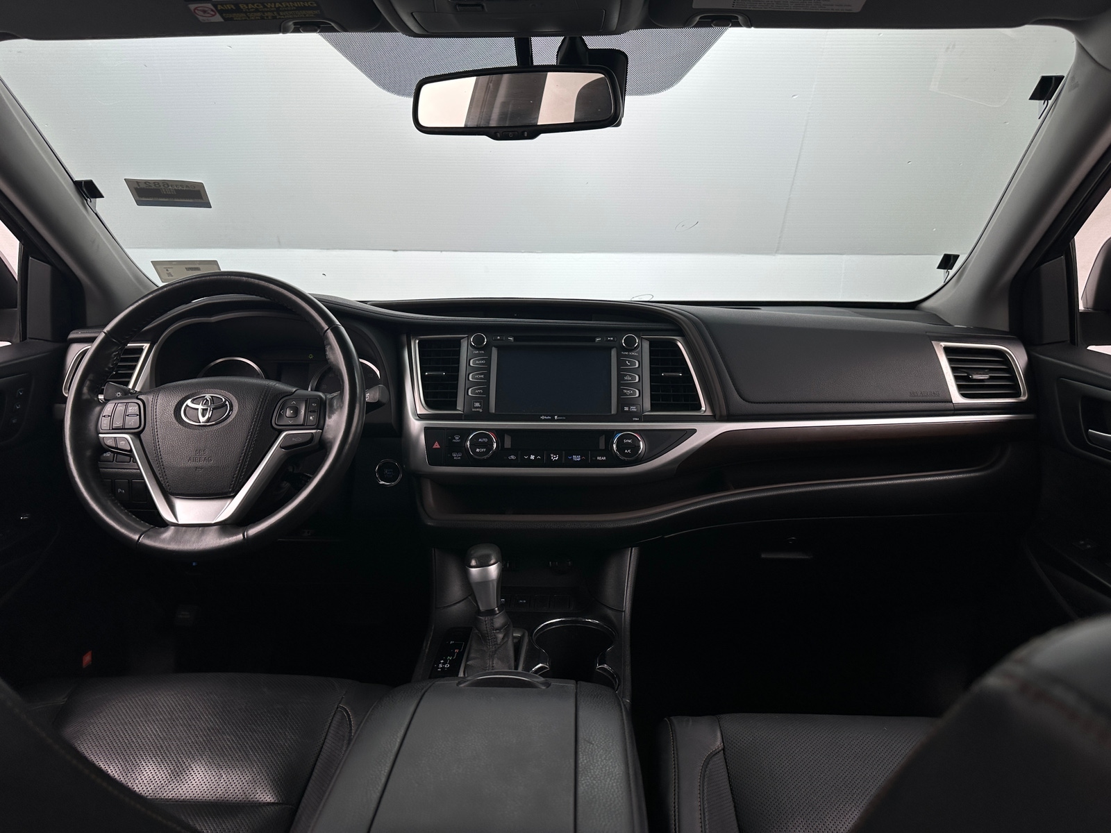 Thumbnail: 2015 Toyota Highlander - 2
