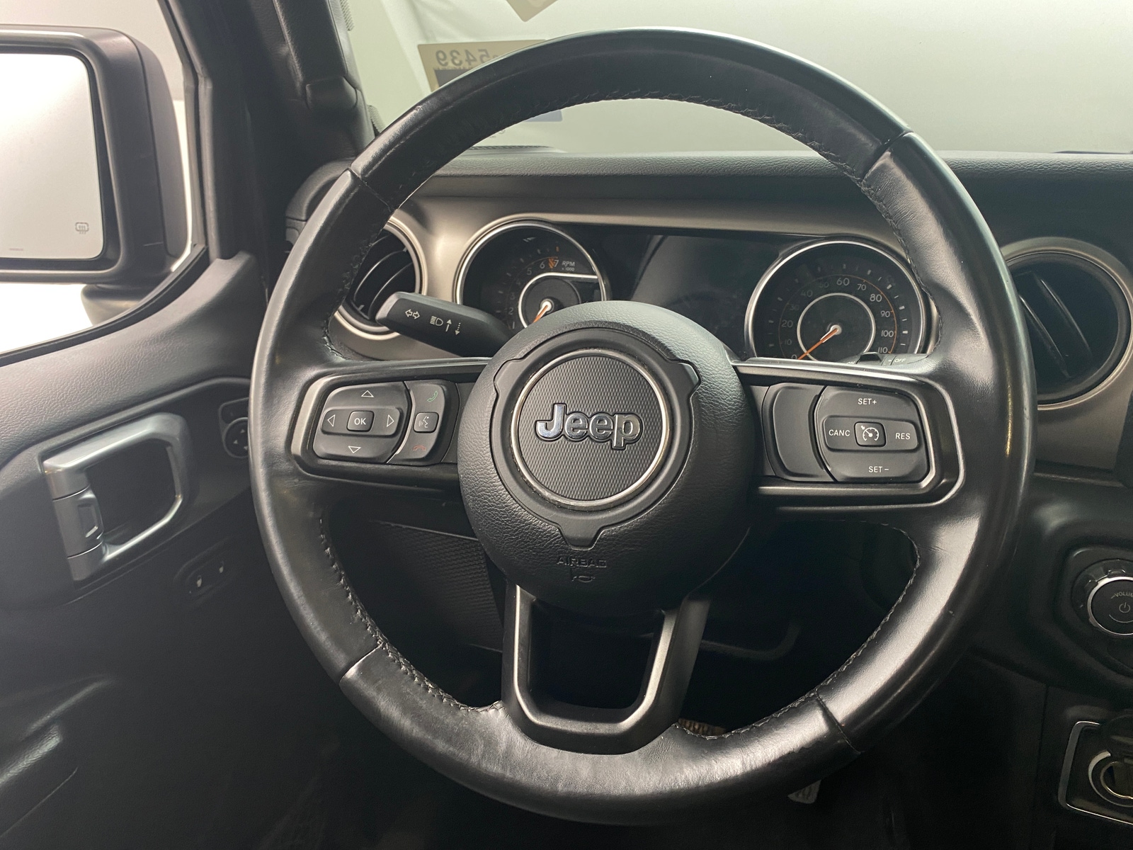 Thumbnail: 2019 Jeep Wrangler - 5