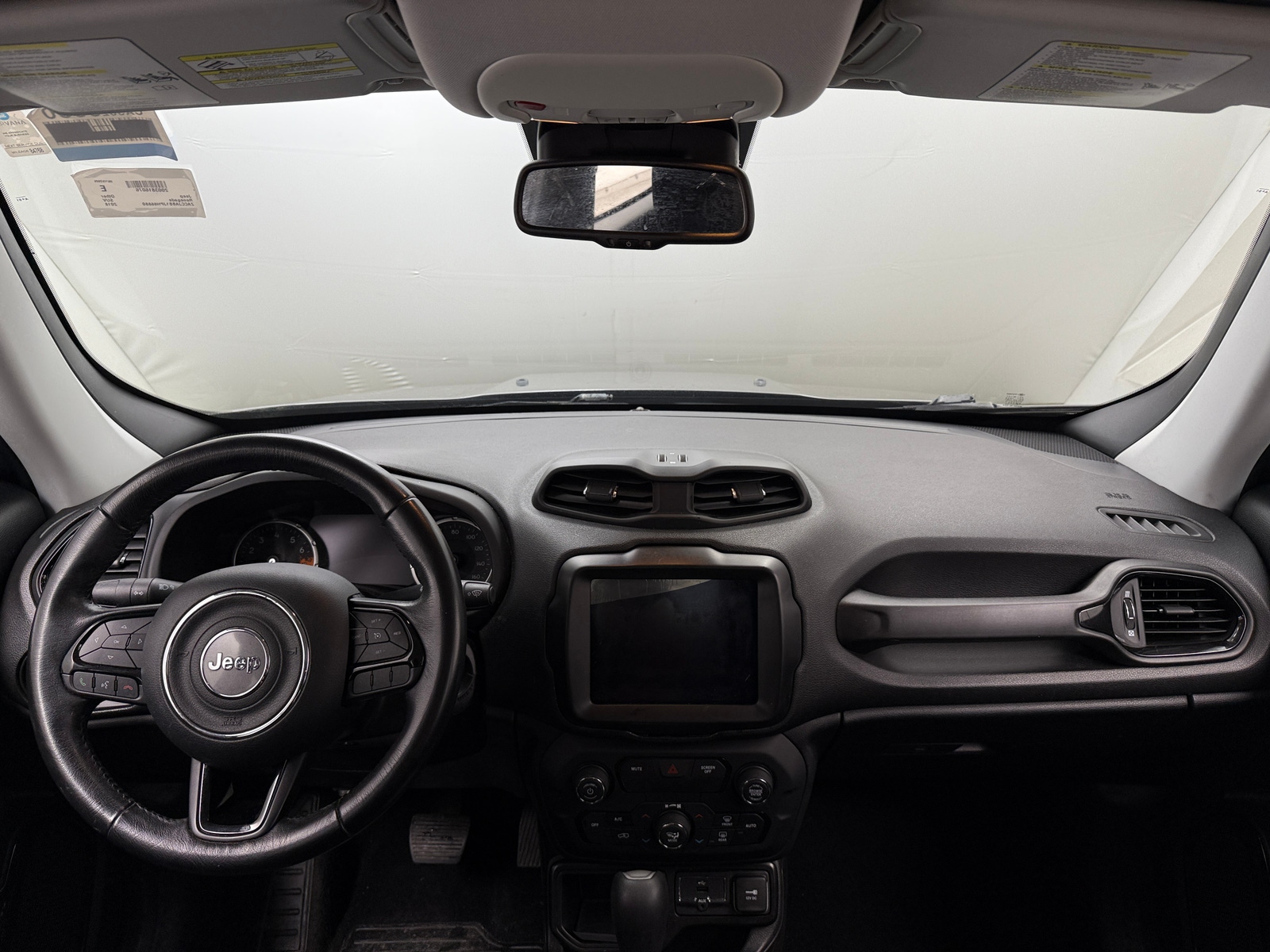 Thumbnail: 2018 Jeep Renegade - 3