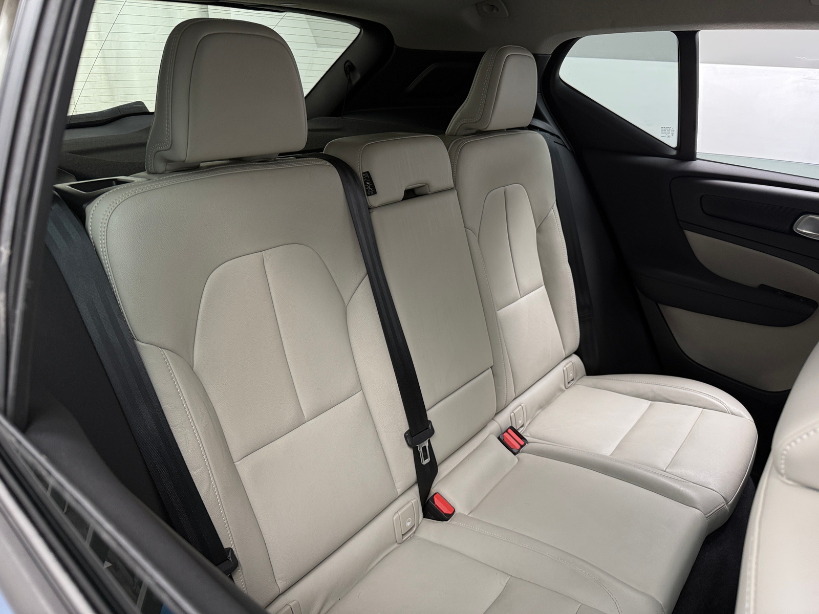 Thumbnail: 2021 Volvo XC40 - 5