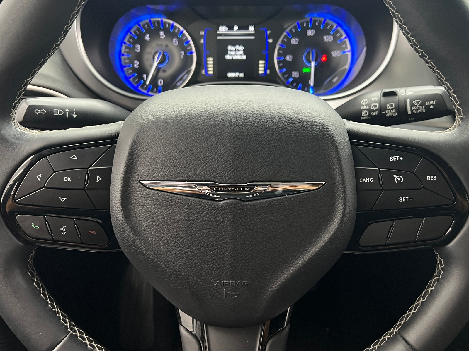 Thumbnail: 2018 Chrysler Pacifica - 4