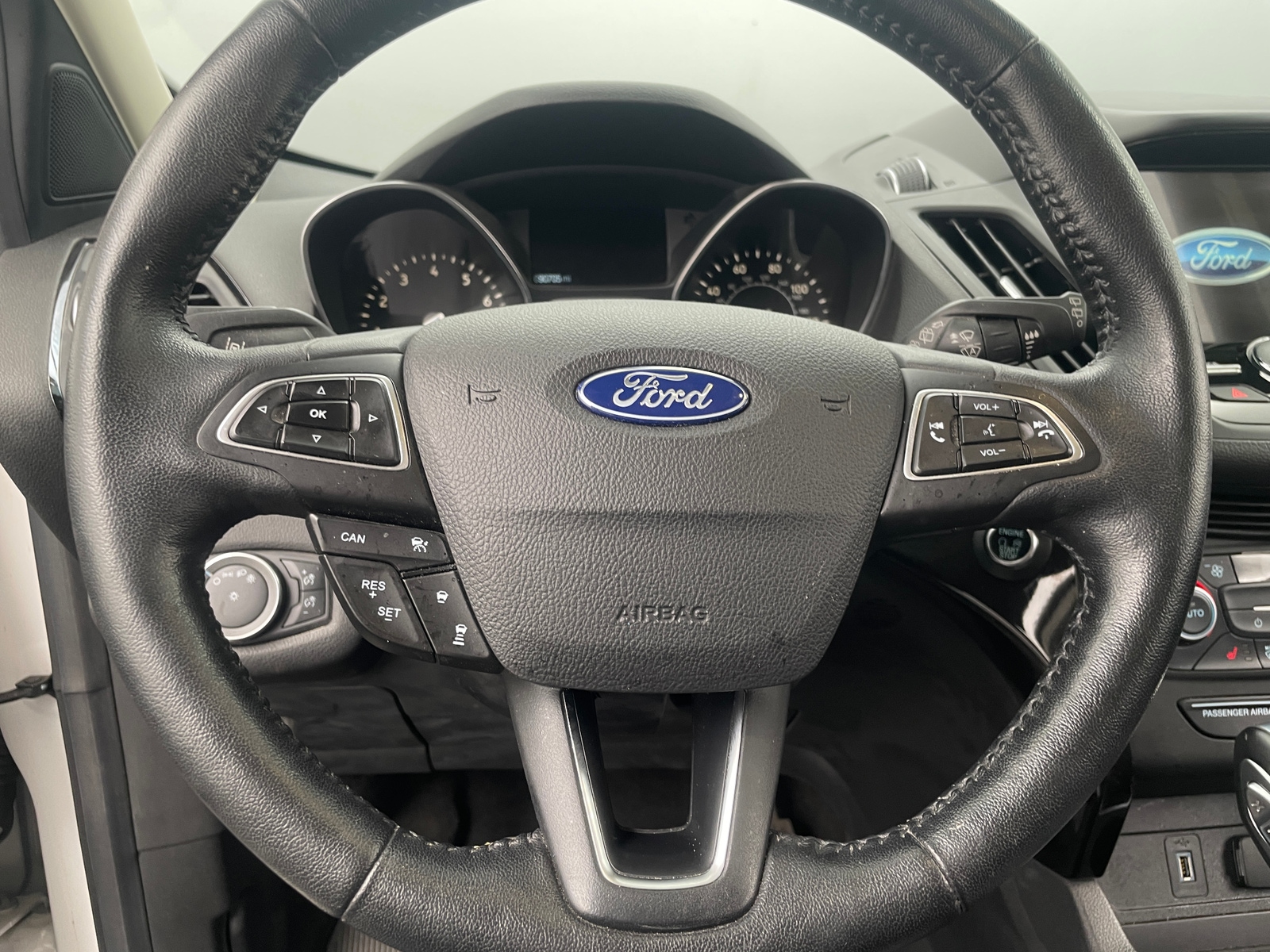 Thumbnail: 2019 Ford Escape - 4