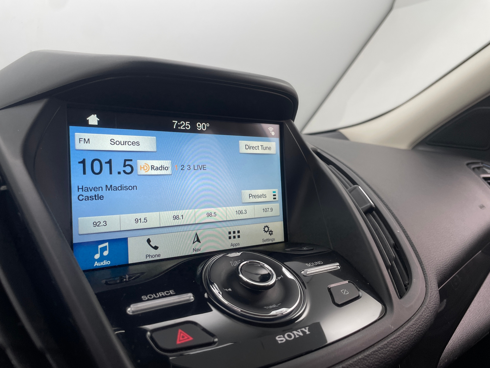 Thumbnail: 2019 Ford Escape - 3