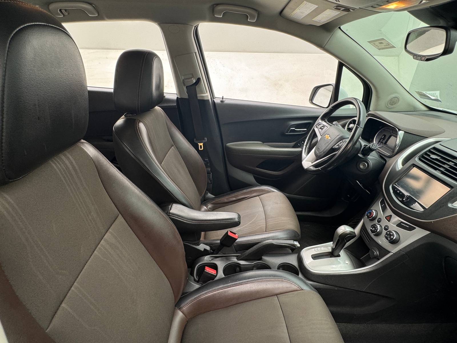 Thumbnail: 2016 Chevrolet Trax - 2