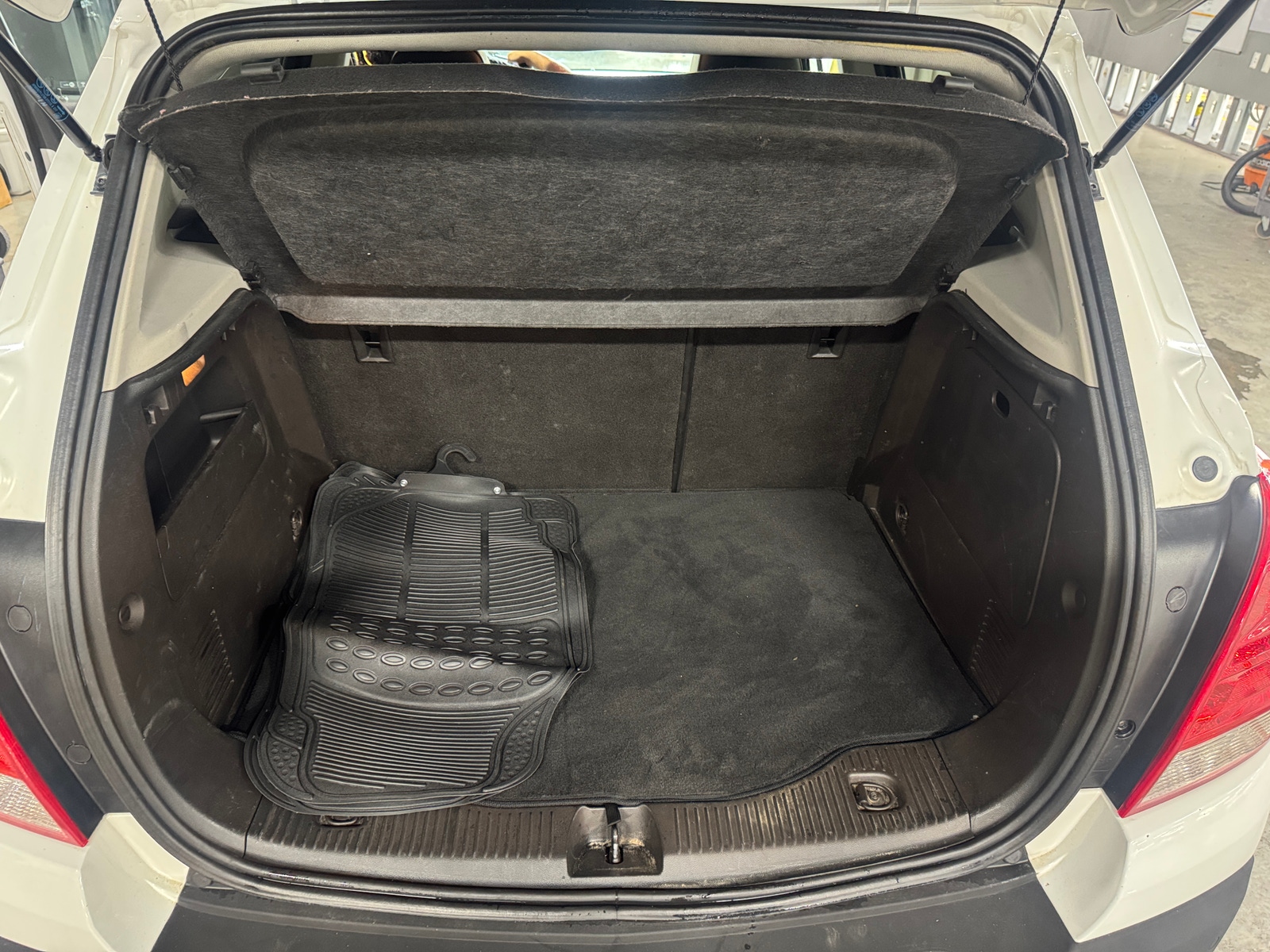 Thumbnail: 2016 Chevrolet Trax - 7