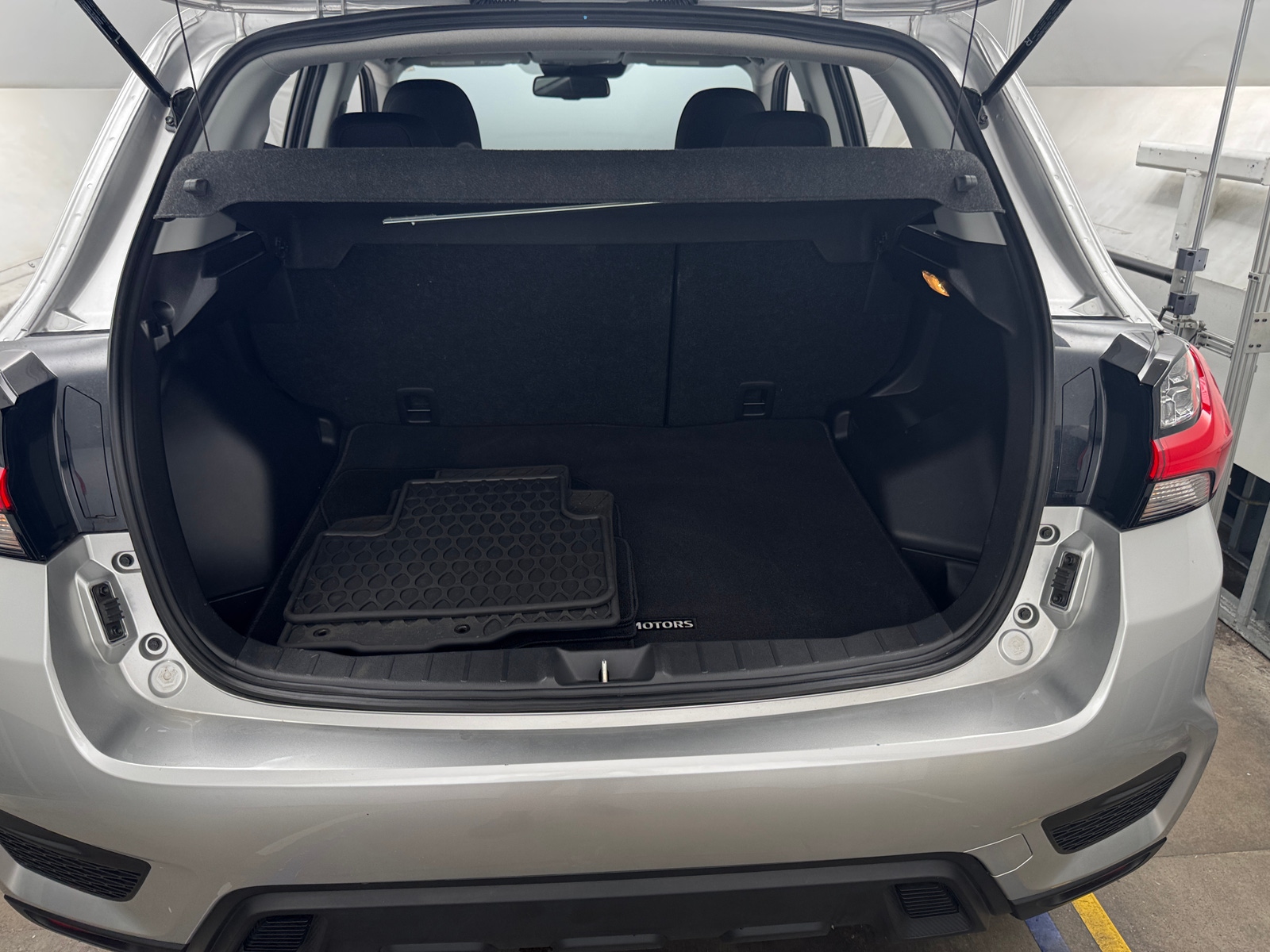 Thumbnail: 2024 Mitsubishi Outlander Sport - 7