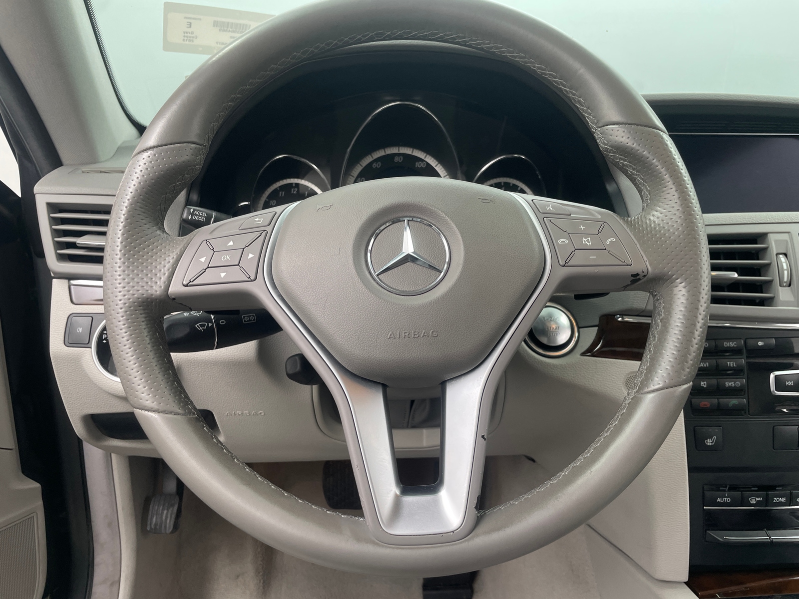 Thumbnail: 2013 Mercedes-Benz E-Class - 3