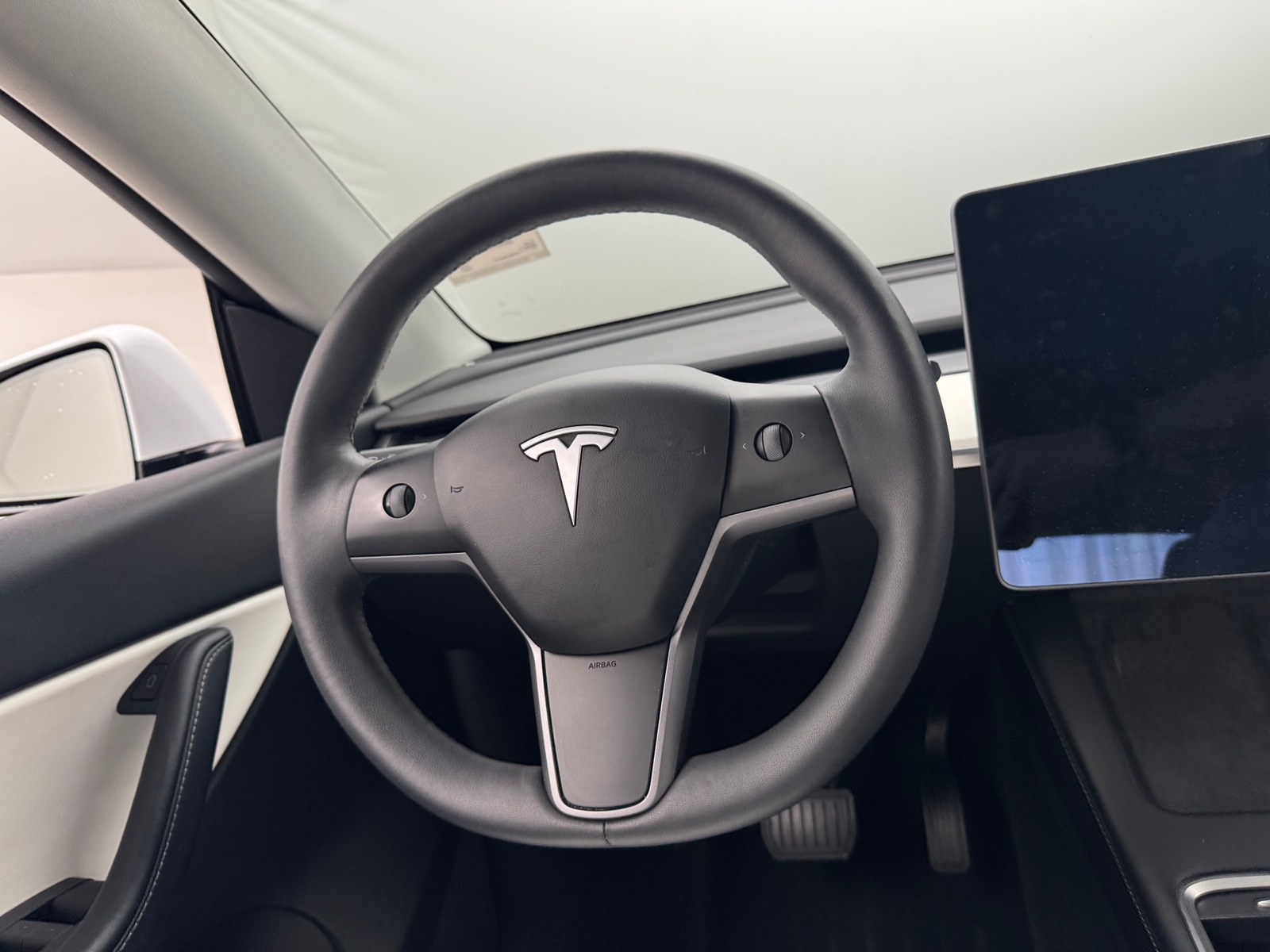 Thumbnail: 2022 Tesla Model Y - 4