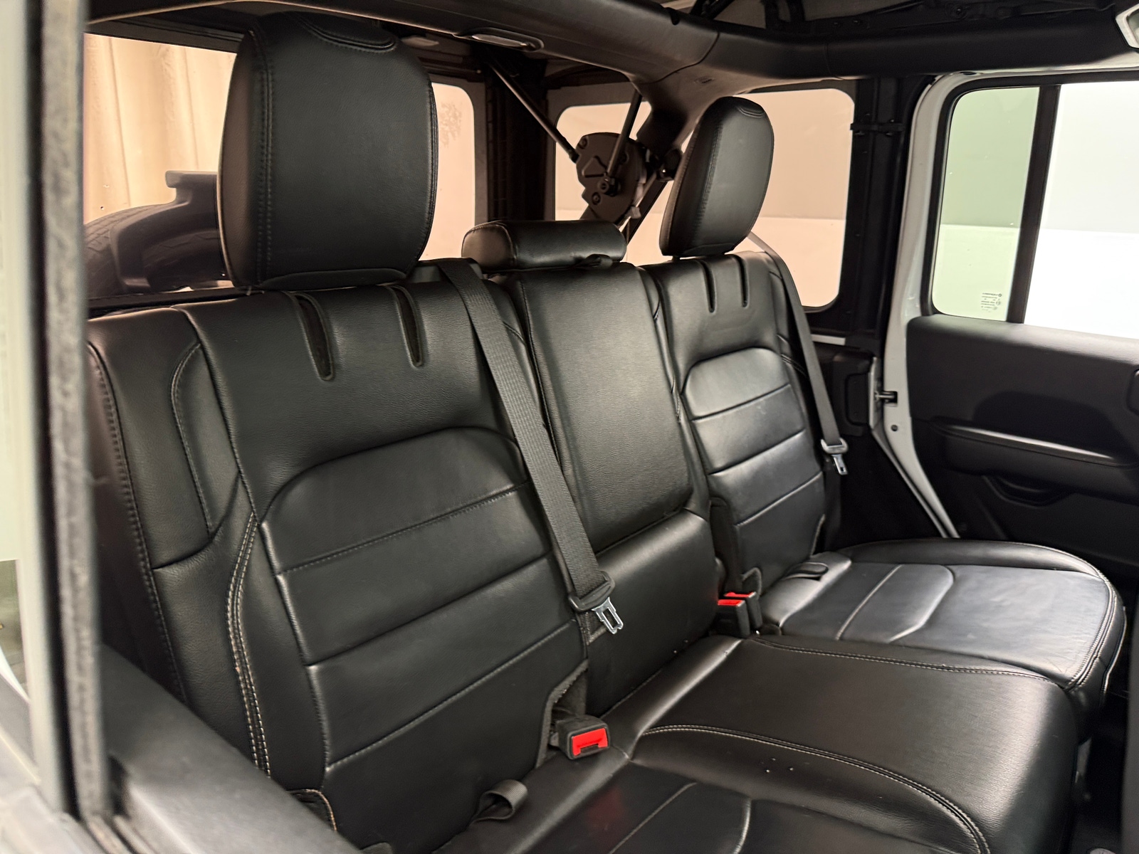 Thumbnail: 2022 Jeep Wrangler - 5