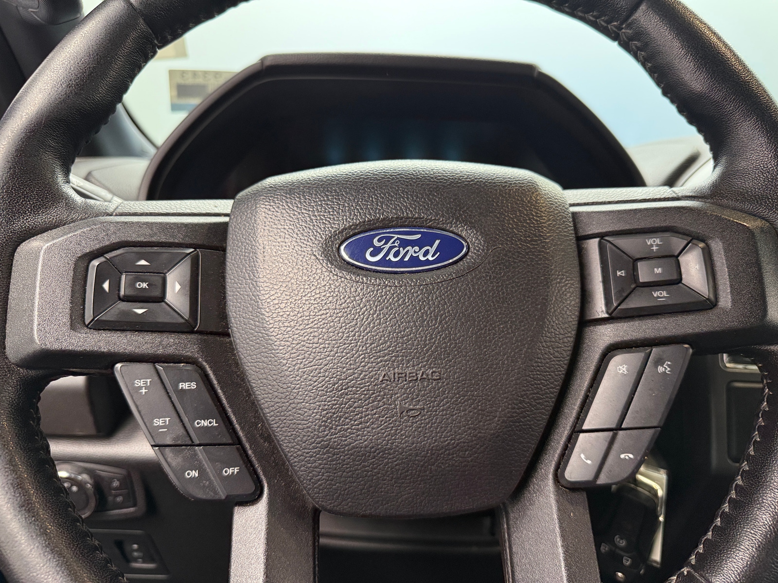 Thumbnail: 2019 Ford Econoline - 5