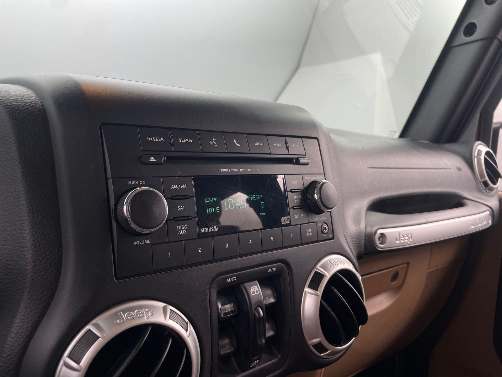 Thumbnail: 2016 Jeep Wrangler - 3