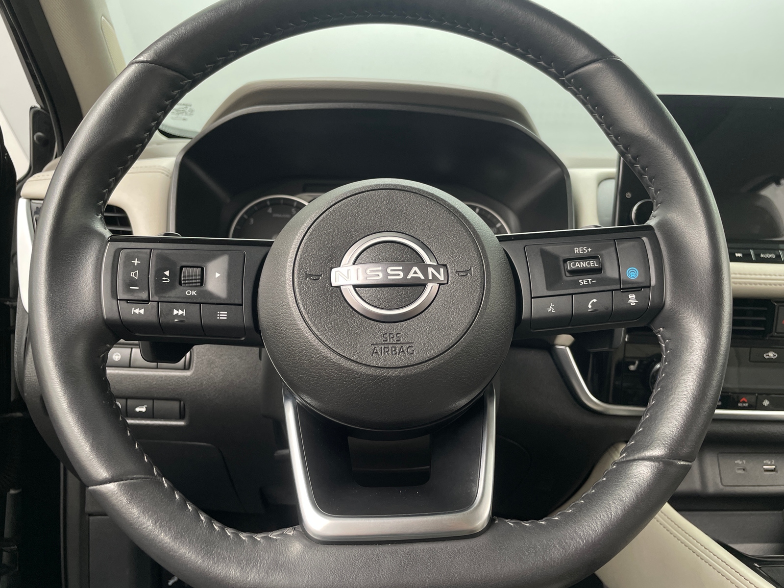 Thumbnail: 2023 Nissan Rogue - 4