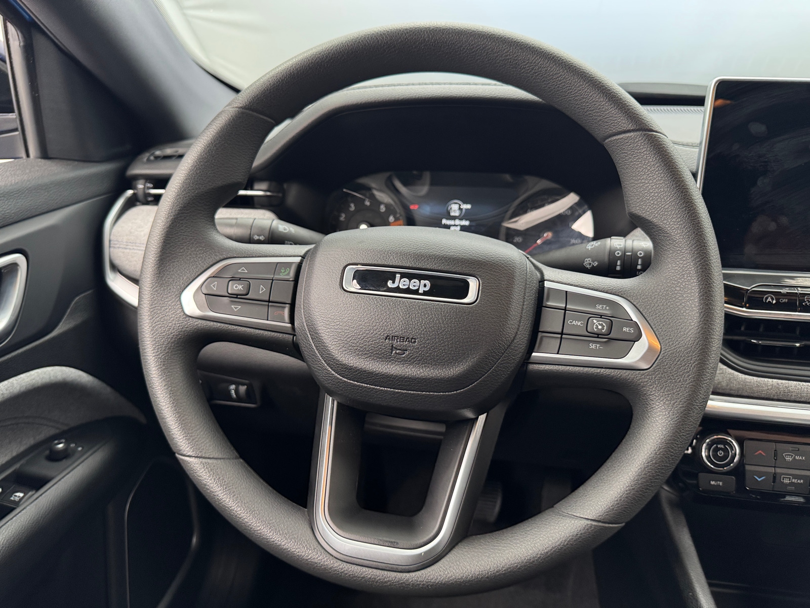 Thumbnail: 2023 Jeep Compass - 5