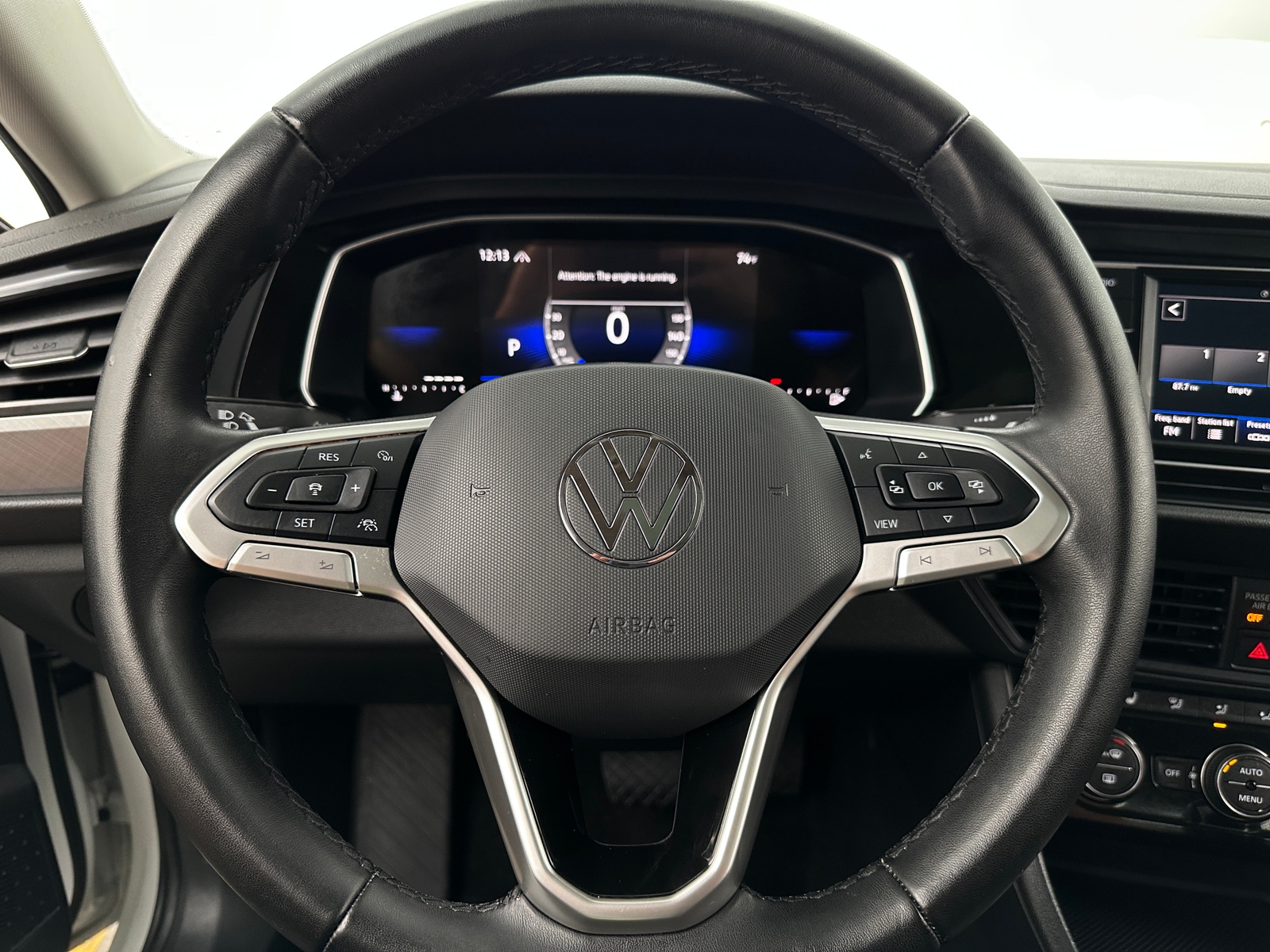Thumbnail: 2024 Volkswagen Jetta - 4