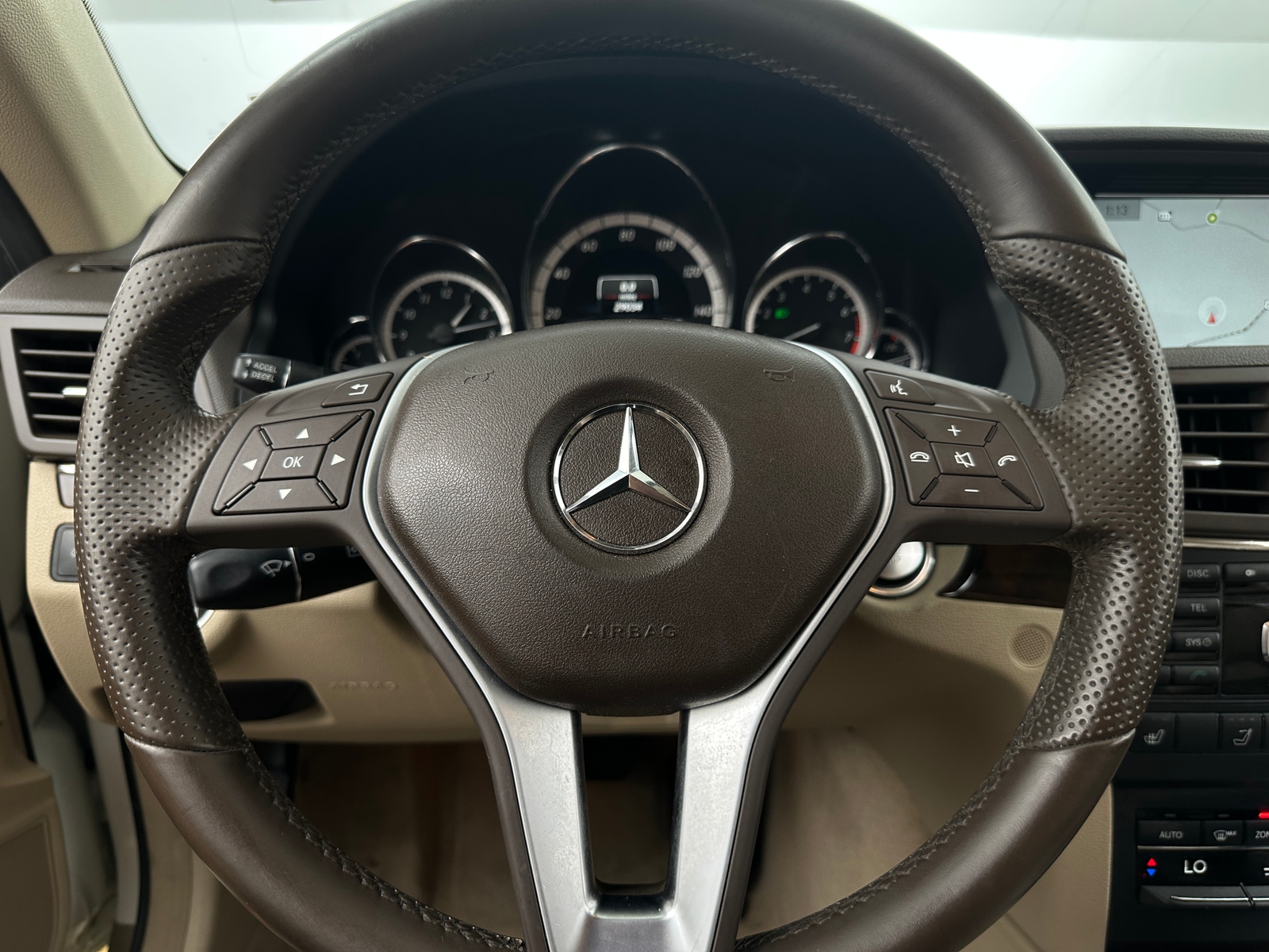 Thumbnail: 2013 Mercedes-Benz E-Class - 4