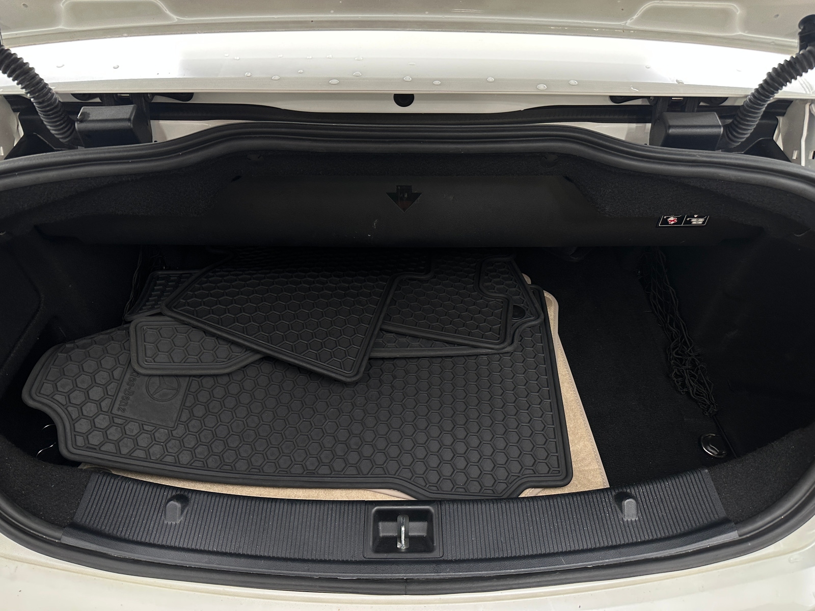 Thumbnail: 2013 Mercedes-Benz E-Class - 6