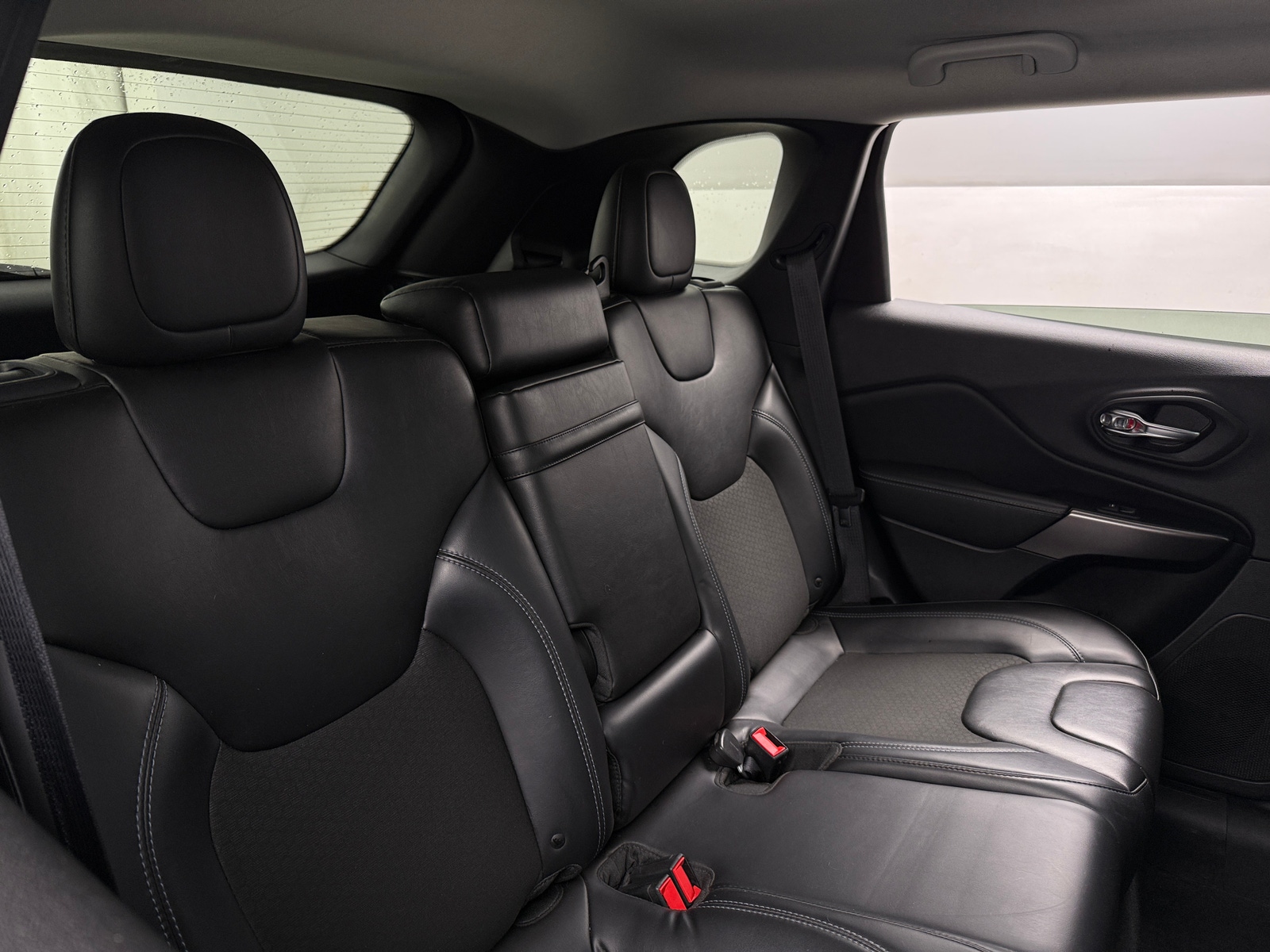 Thumbnail: 2019 Jeep Cherokee - 6
