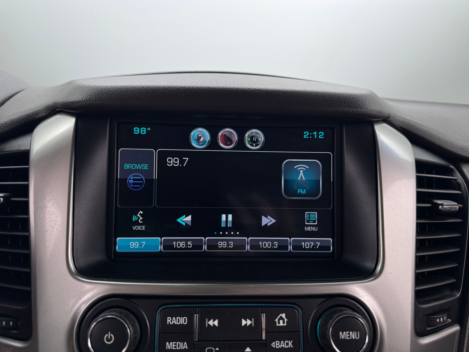 Thumbnail: 2015 Chevrolet Suburban - 3